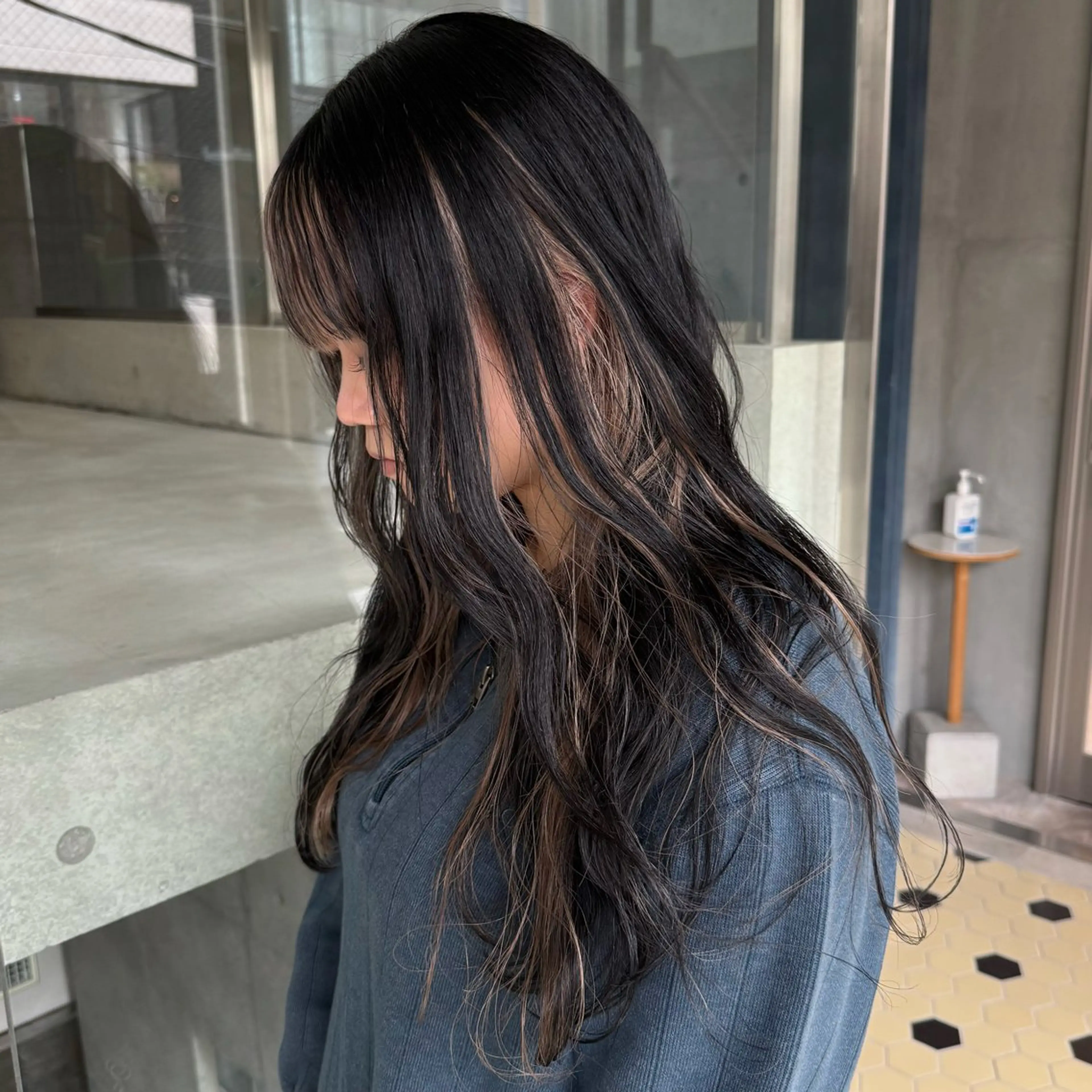 カラー RINA .のヘアスタイル