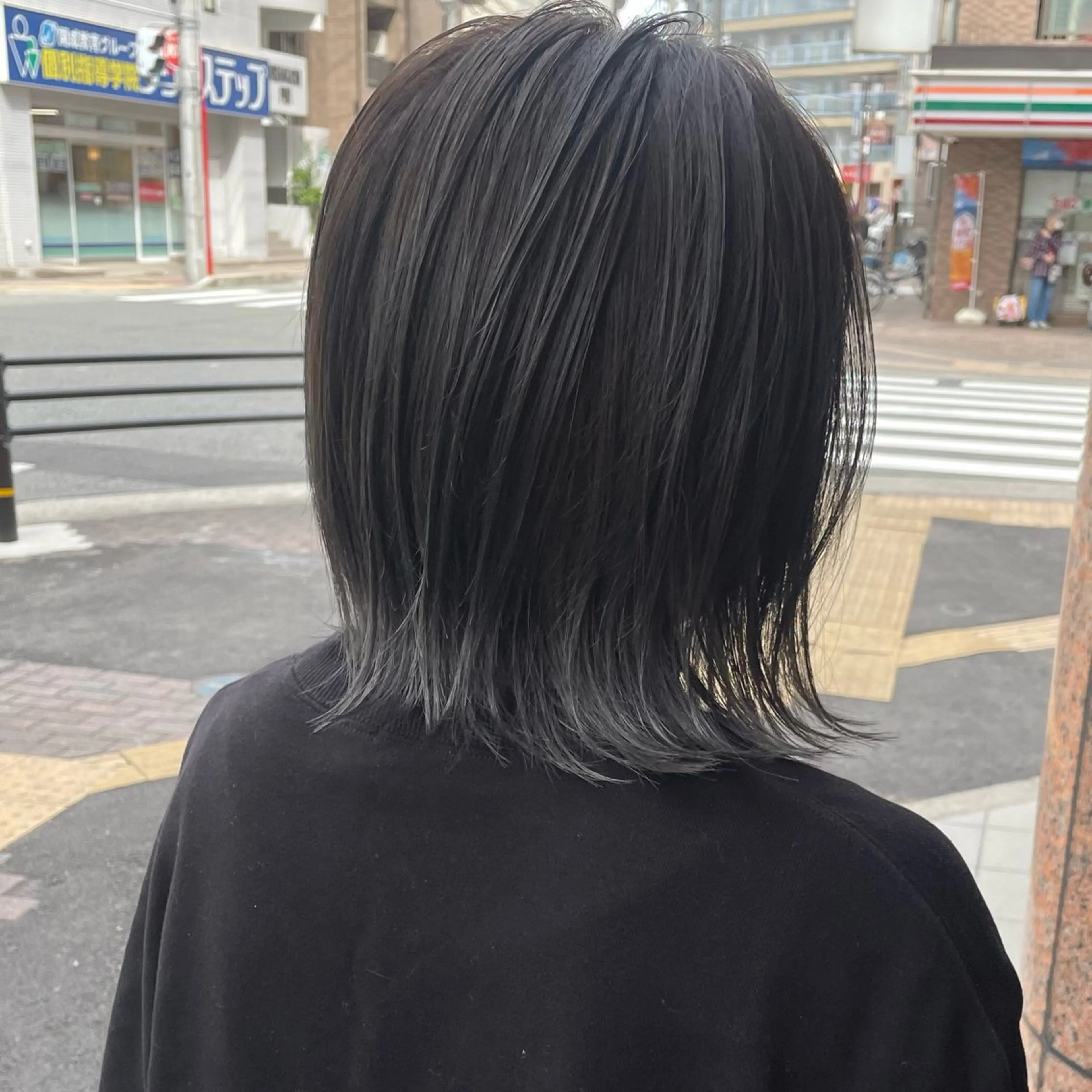 ミディアム カラー ブリーチ ダークグレー ブリーチなしカラー 髪質改善/ブリーチ毛 縮毛矯正/ MIHOのヘアスタイル