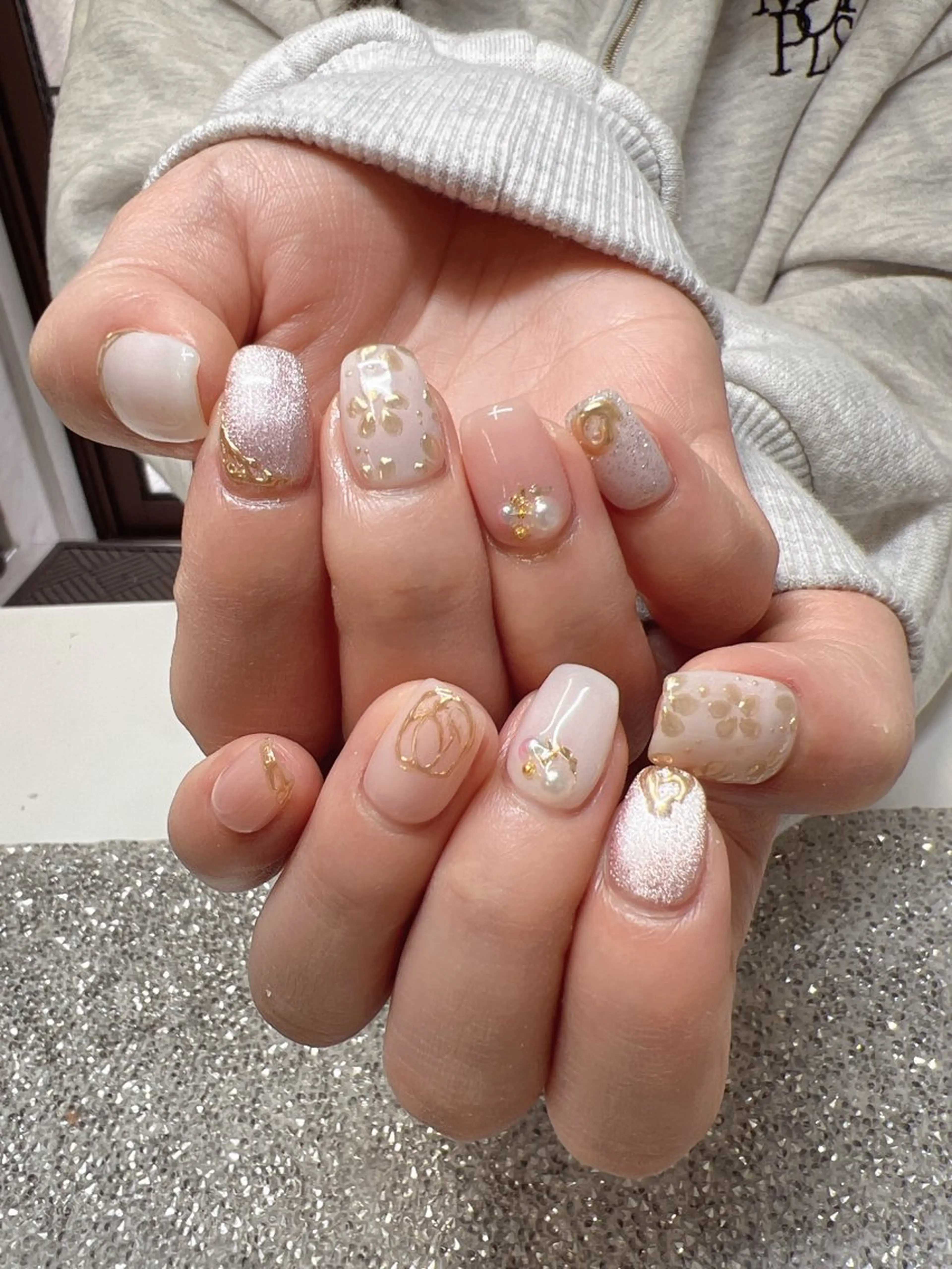 ネイル ガレンドウ 白澤 愛子のネイルデザイン