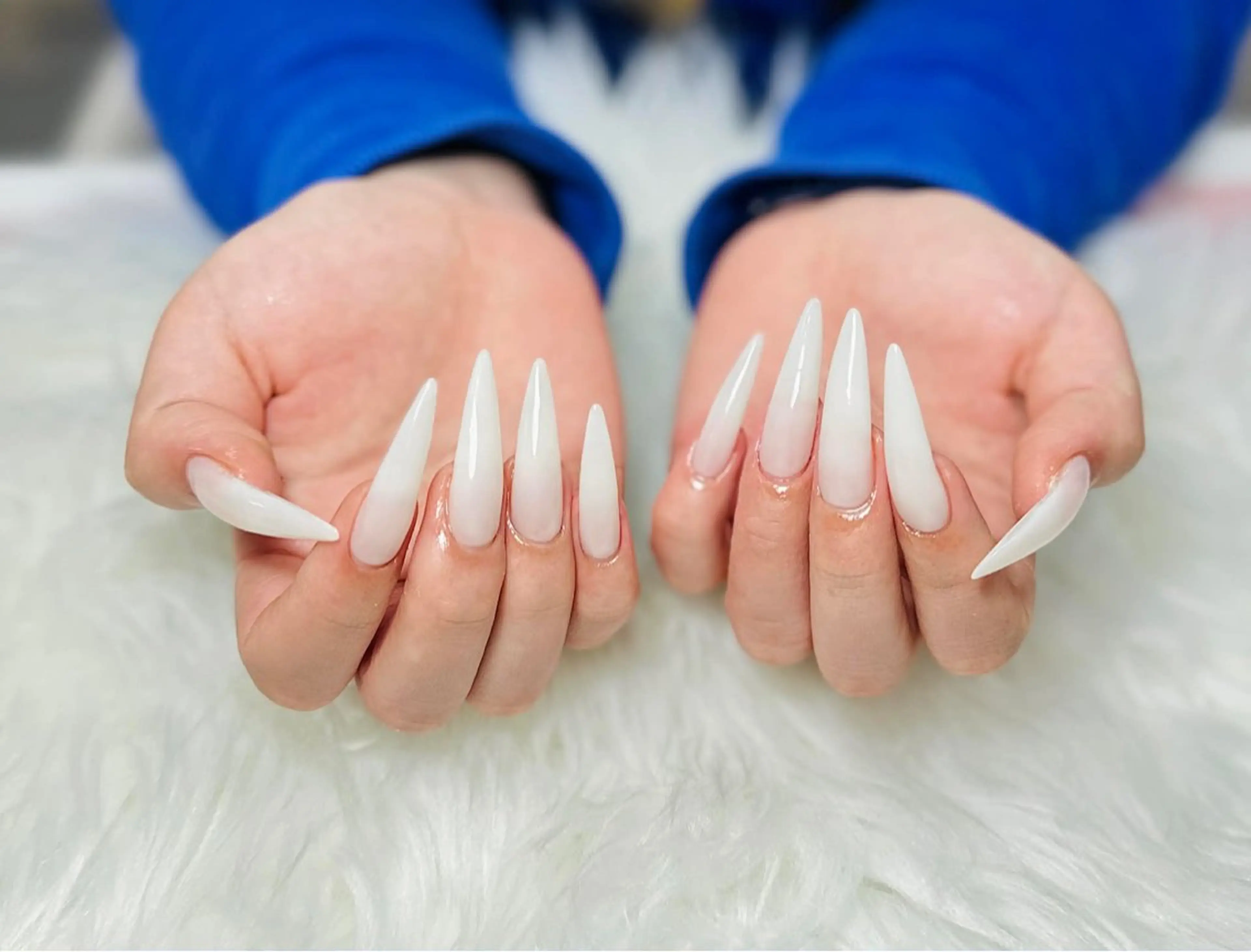 ネイル AURA NAIL 上前津のネイルデザイン