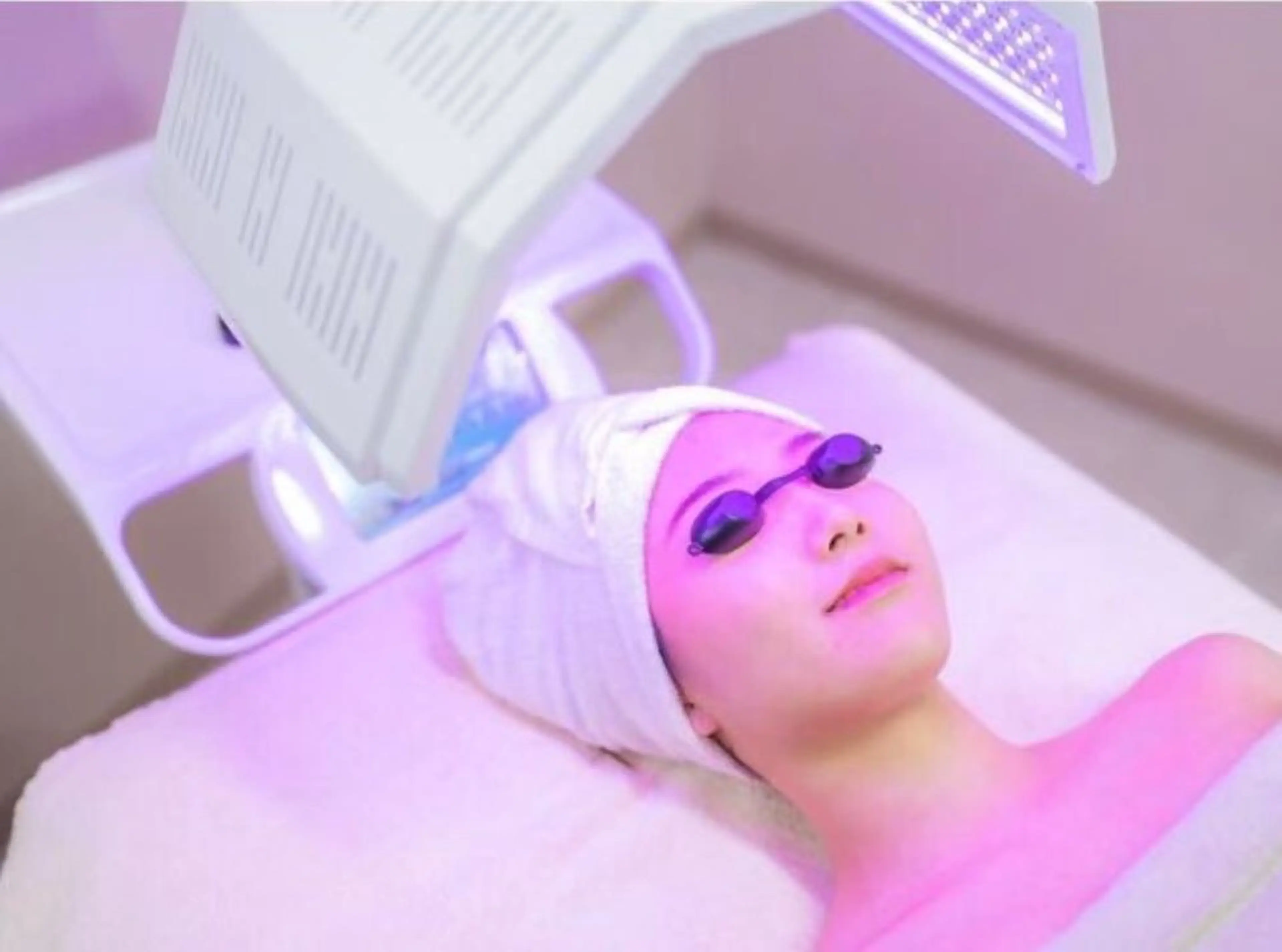 🌺美肌管理人気No.1🌺毛穴洗浄+コルギ+肩首+毛穴吸引+VC導入+美肌LED照射+ヘッド＋耳つぼ60分の写真