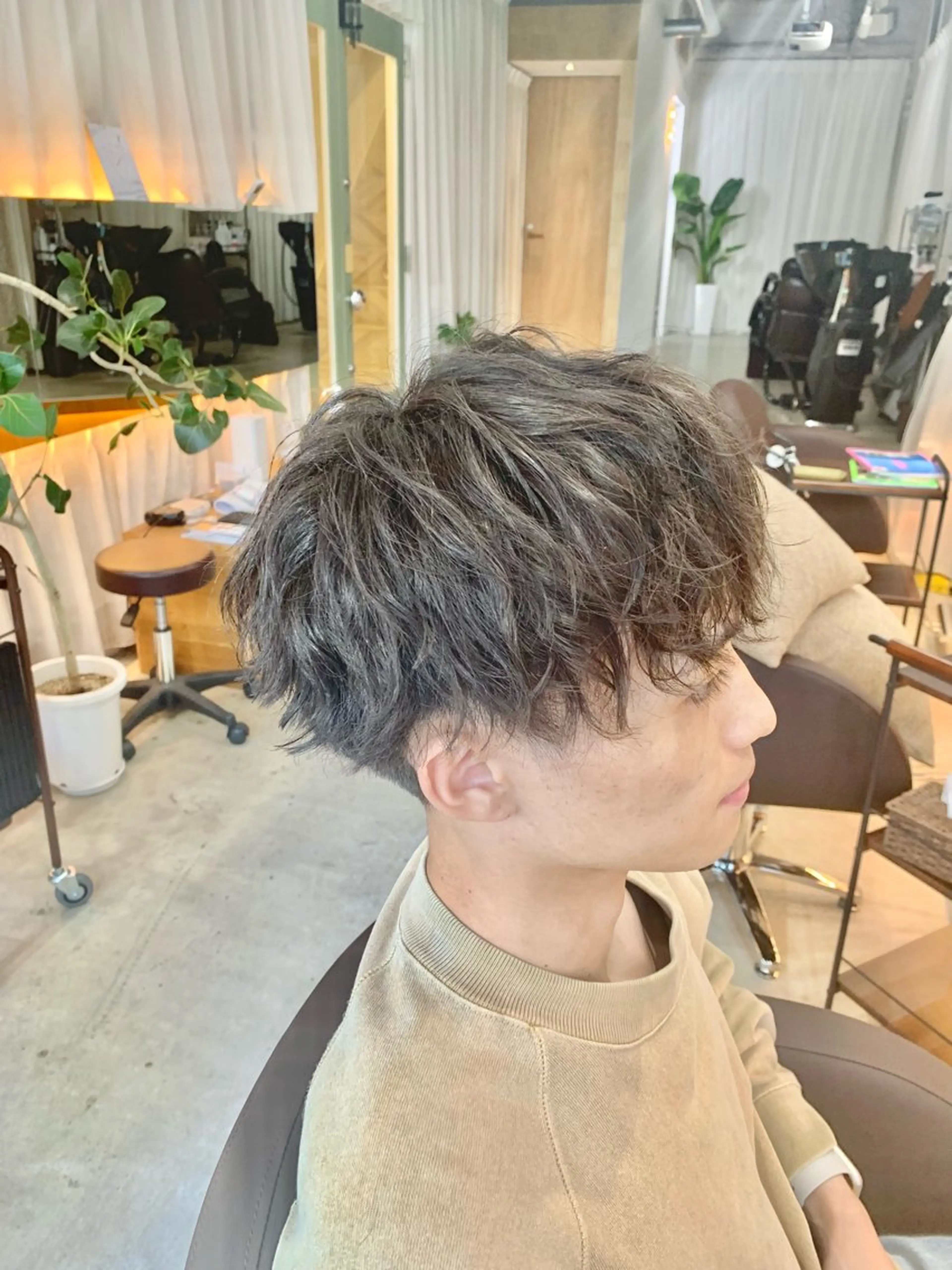 ショート パーマ メンズ 【扱いやすいパーマ】 眞鍋拓己のヘアスタイル