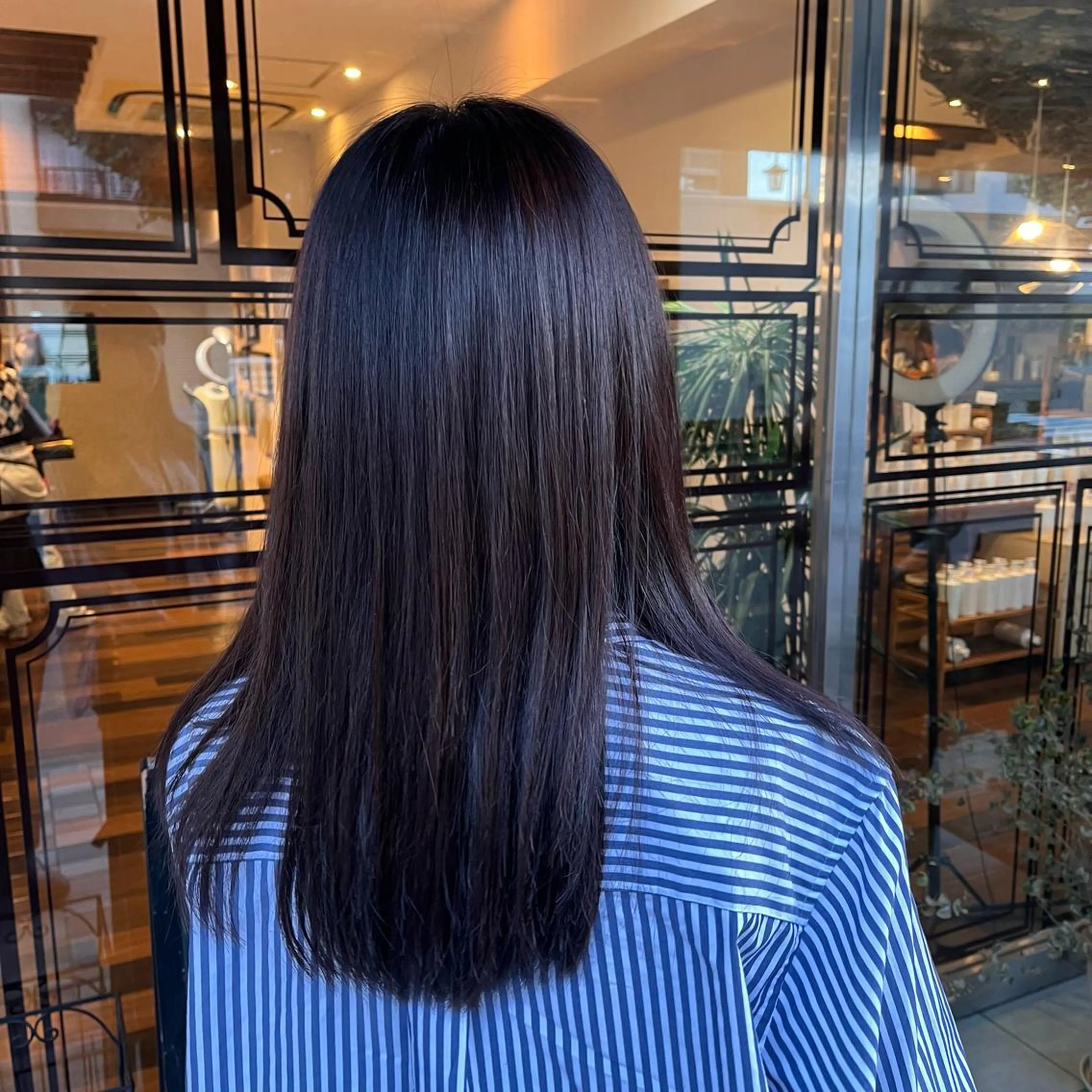 ロング カラー ヘアカラー よしだ しおりのヘアスタイル