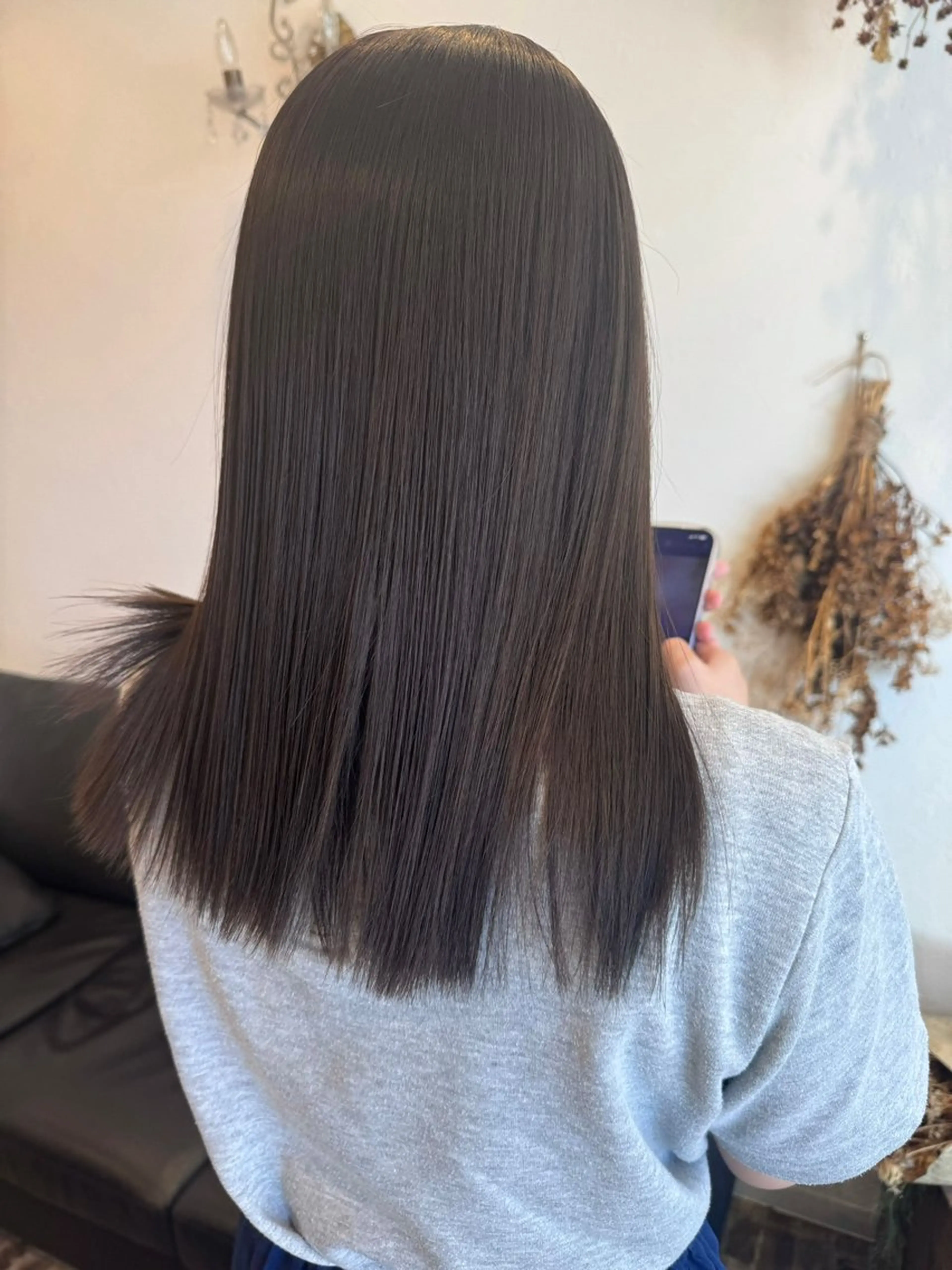 セミロング カラー 透明感カラー グレージュ オリーブグレージュ オリーブグレー ヘアカラー トリートメント m ā l o.🌷 サカモトマイコのヘアスタイル