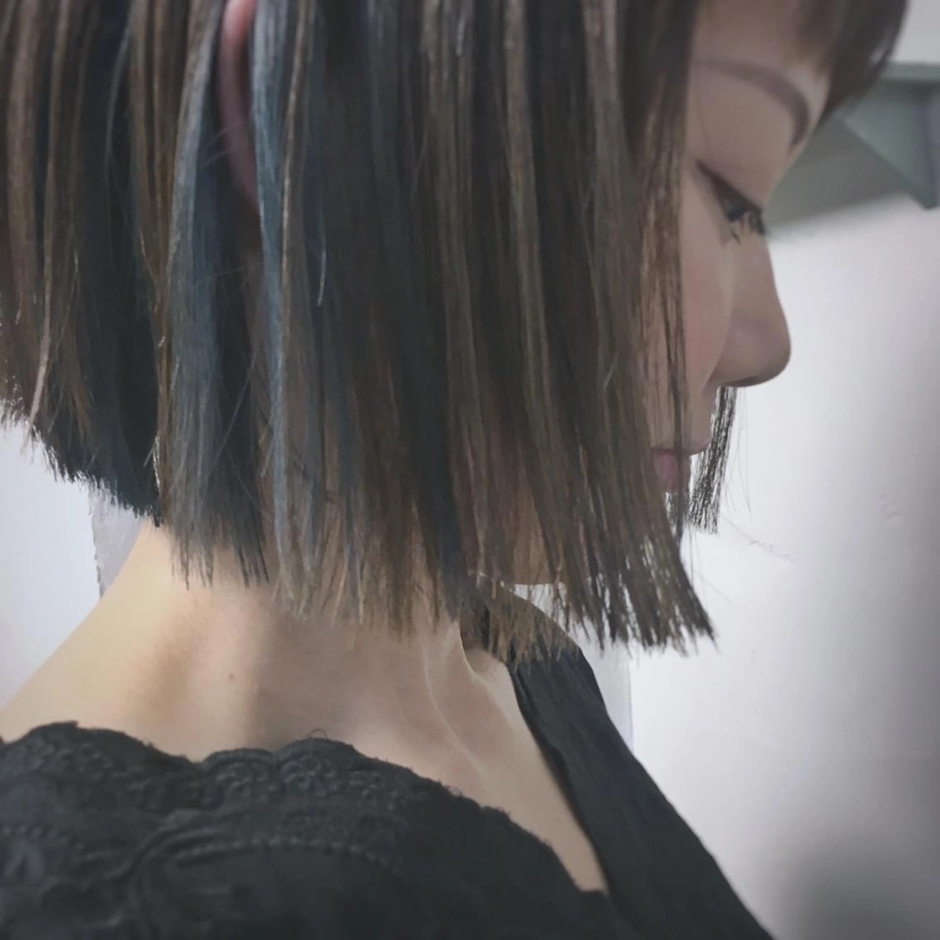 ショート カラー パーマ ヘアアレンジ インナーカラー 推し活専用 【派手髪】飯野ゆかりのヘアスタイル