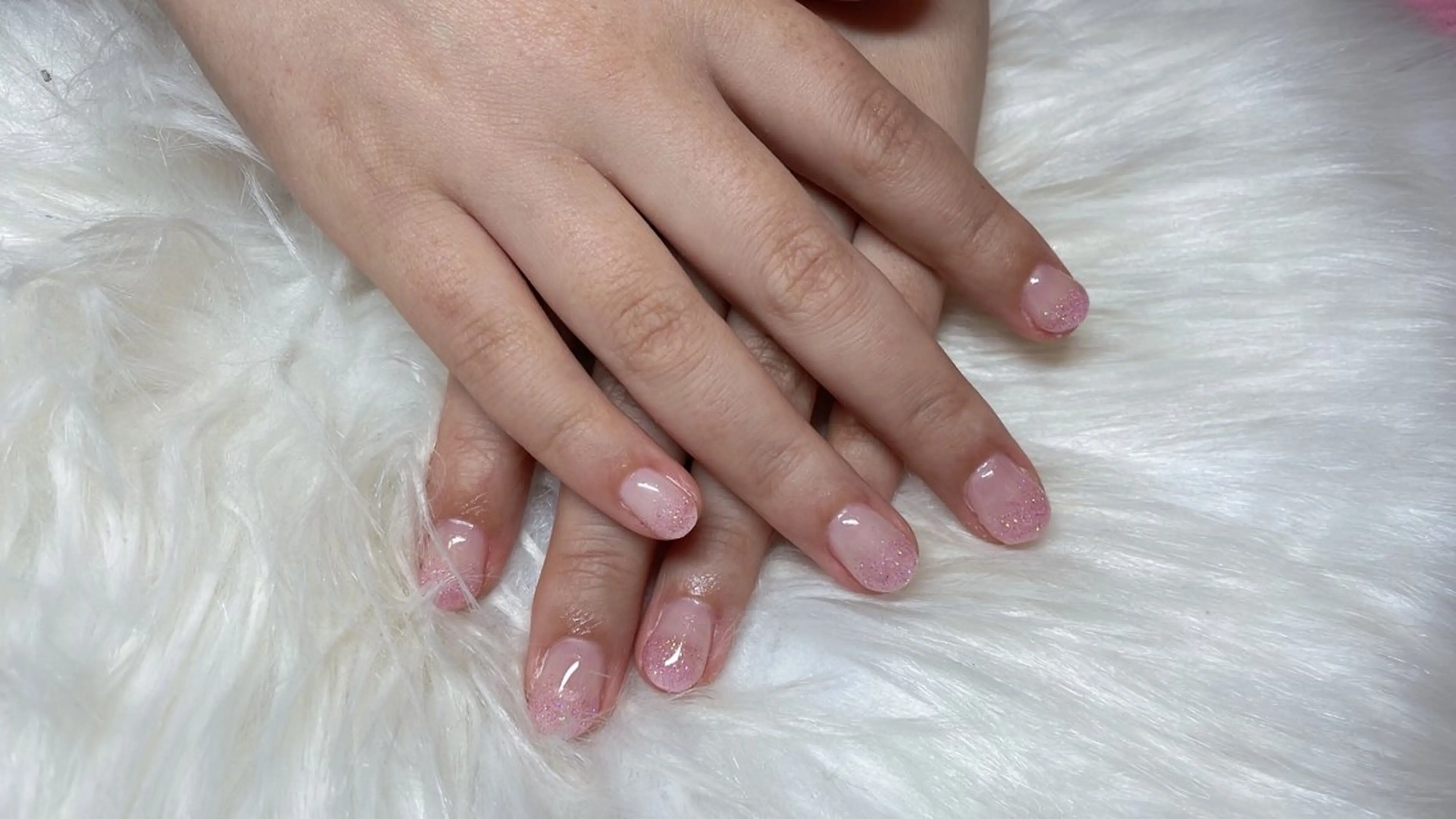 ネイル Amoureuse Satomiのネイルデザイン