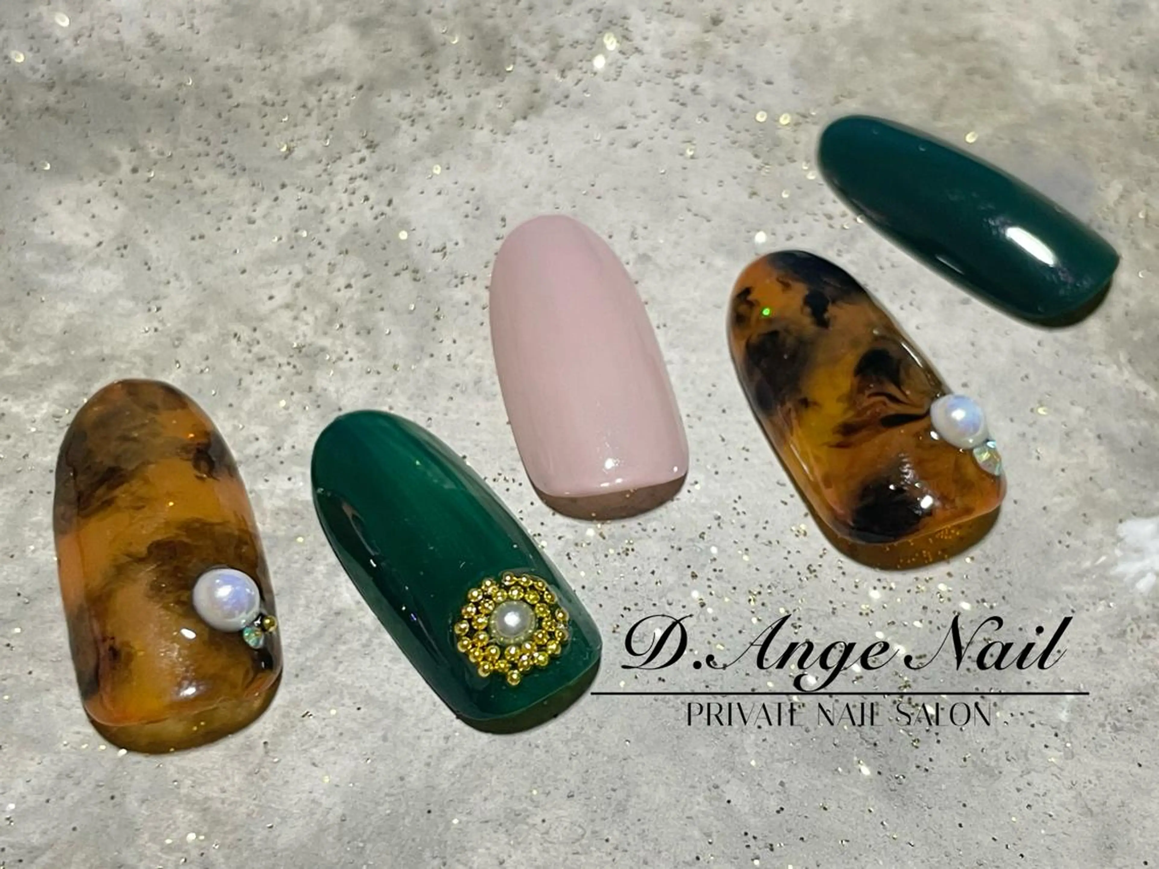 ネイル べっ甲ネイル D.Ange Nail Salon所属・D.Ange Nailのネイルデザイン