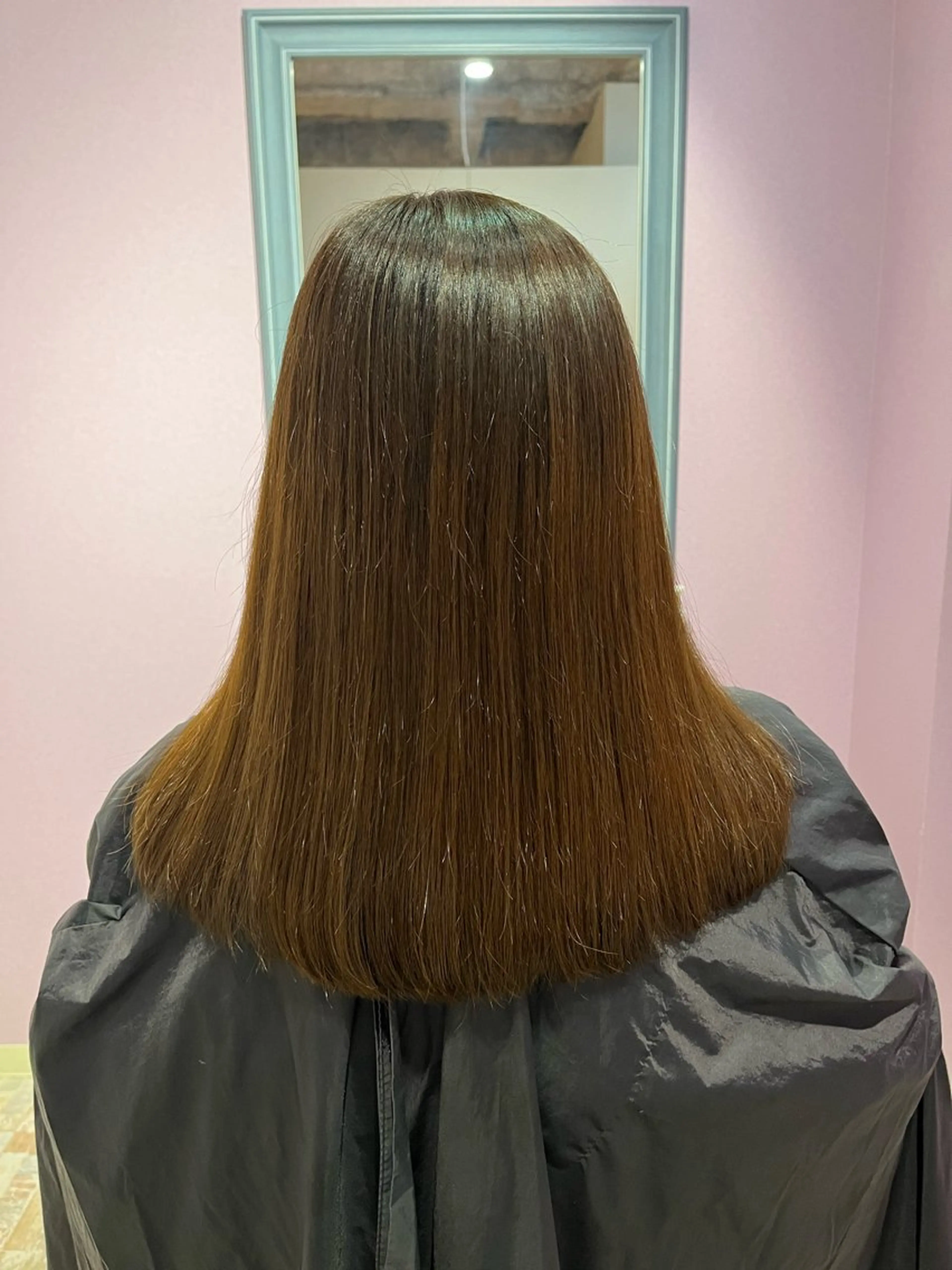 セミロング 山下 茜のヘアスタイル