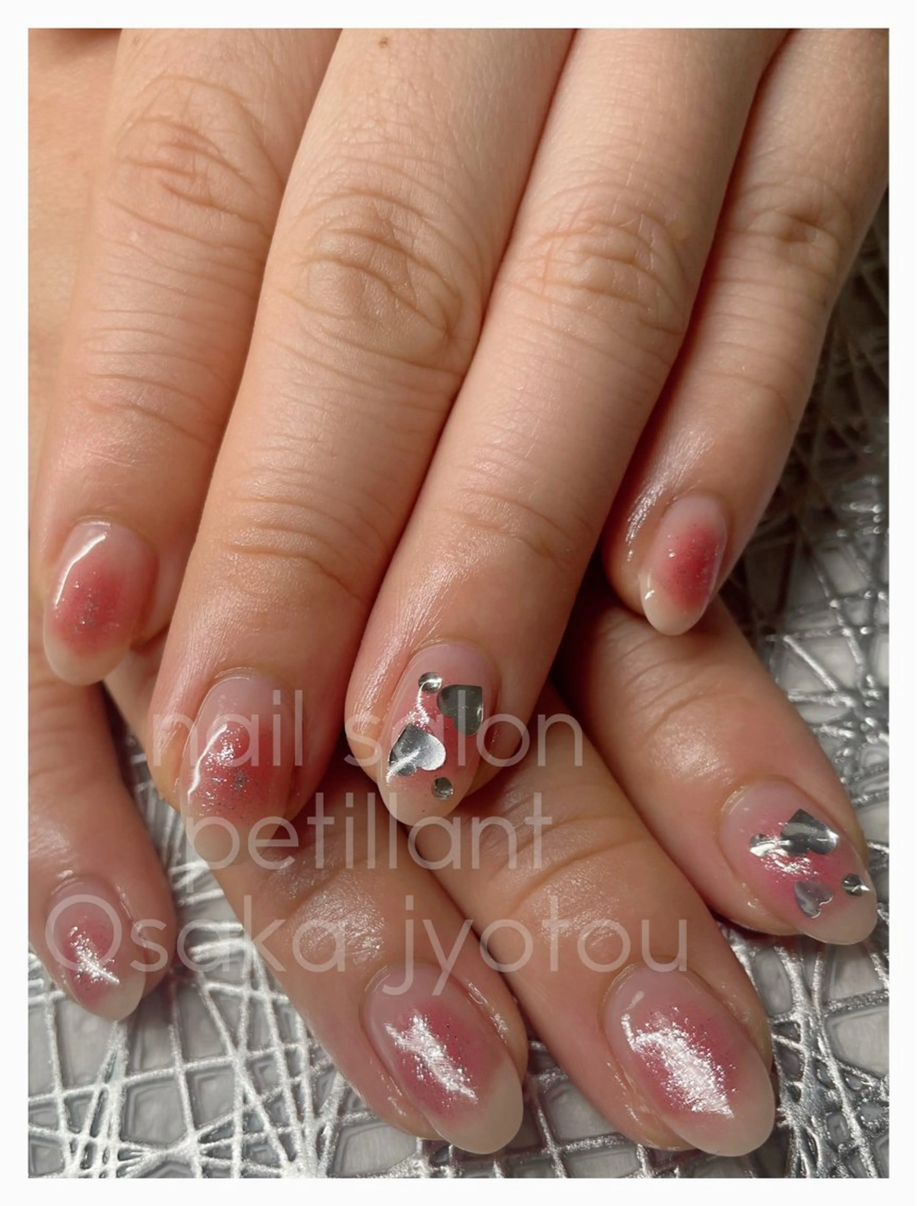ネイル チークネイル ハート nail salon petillantのネイルデザイン