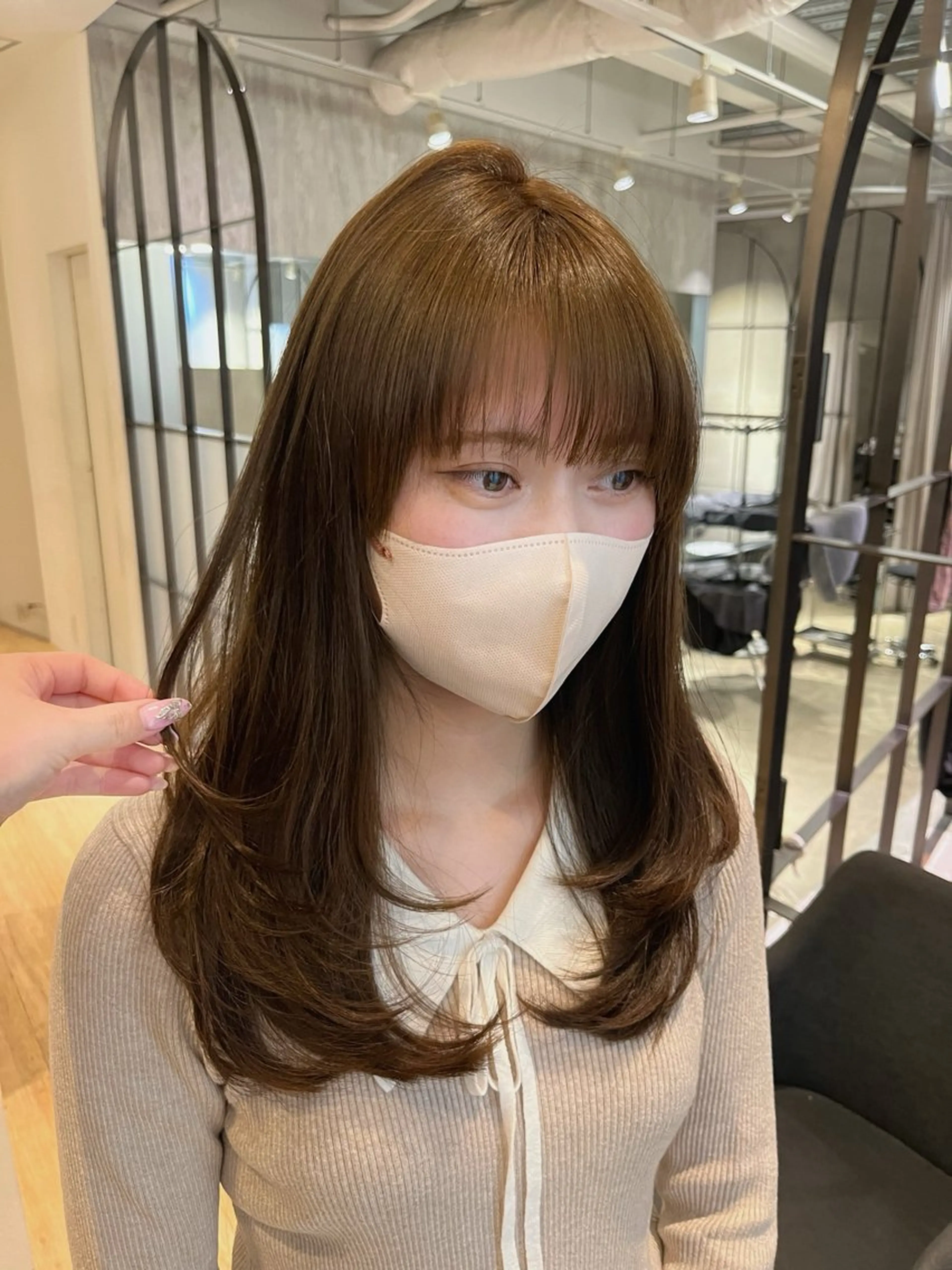 カラー hinaru ．のヘアスタイル