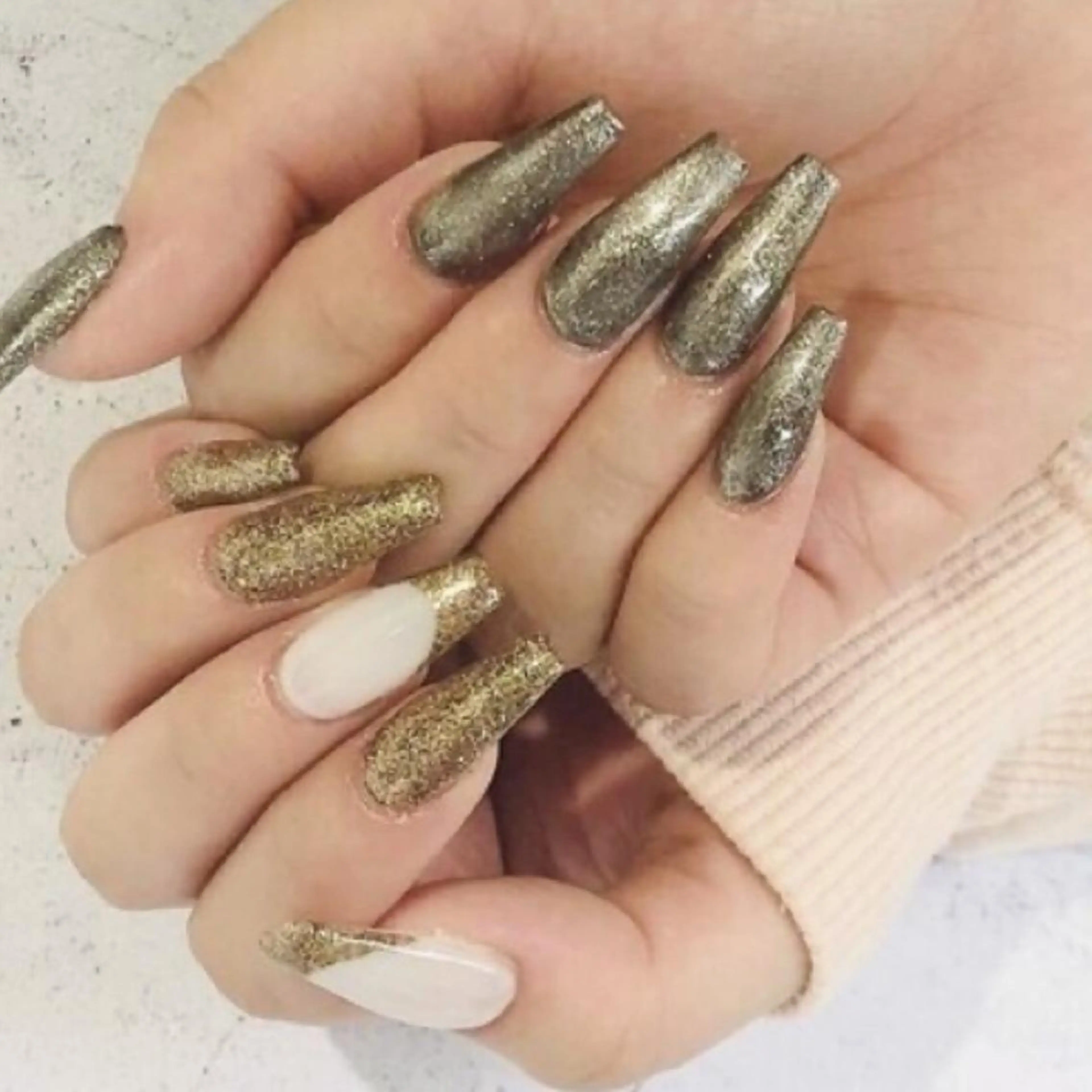 ネイル nailstudio eviz新宿店のネイルデザイン