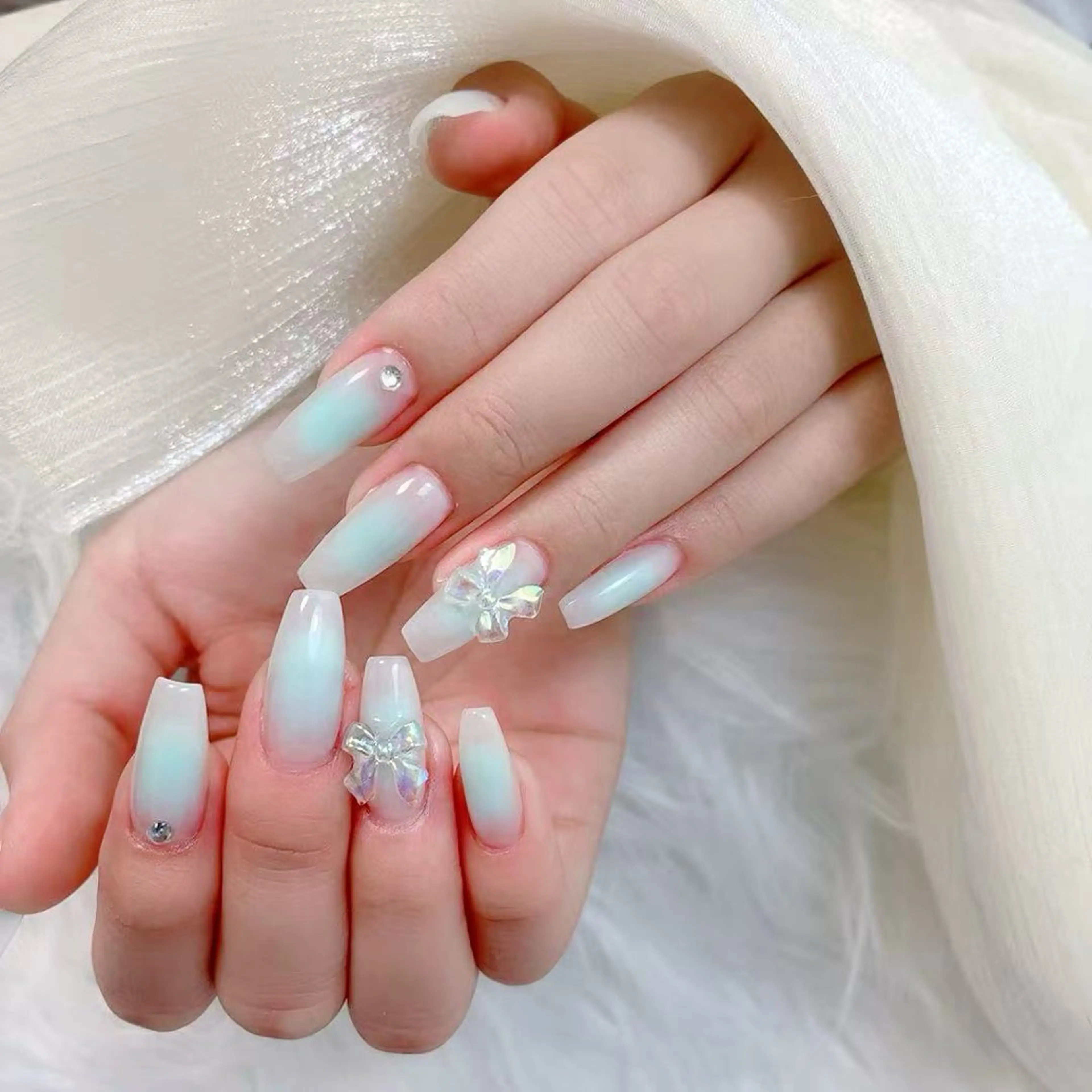 ネイル アニマル柄 チークネイル 成人式 フラッシュネイル フットネイル ハンドネイル B·U Nail大宮 長さだし専門店のネイルデザイン