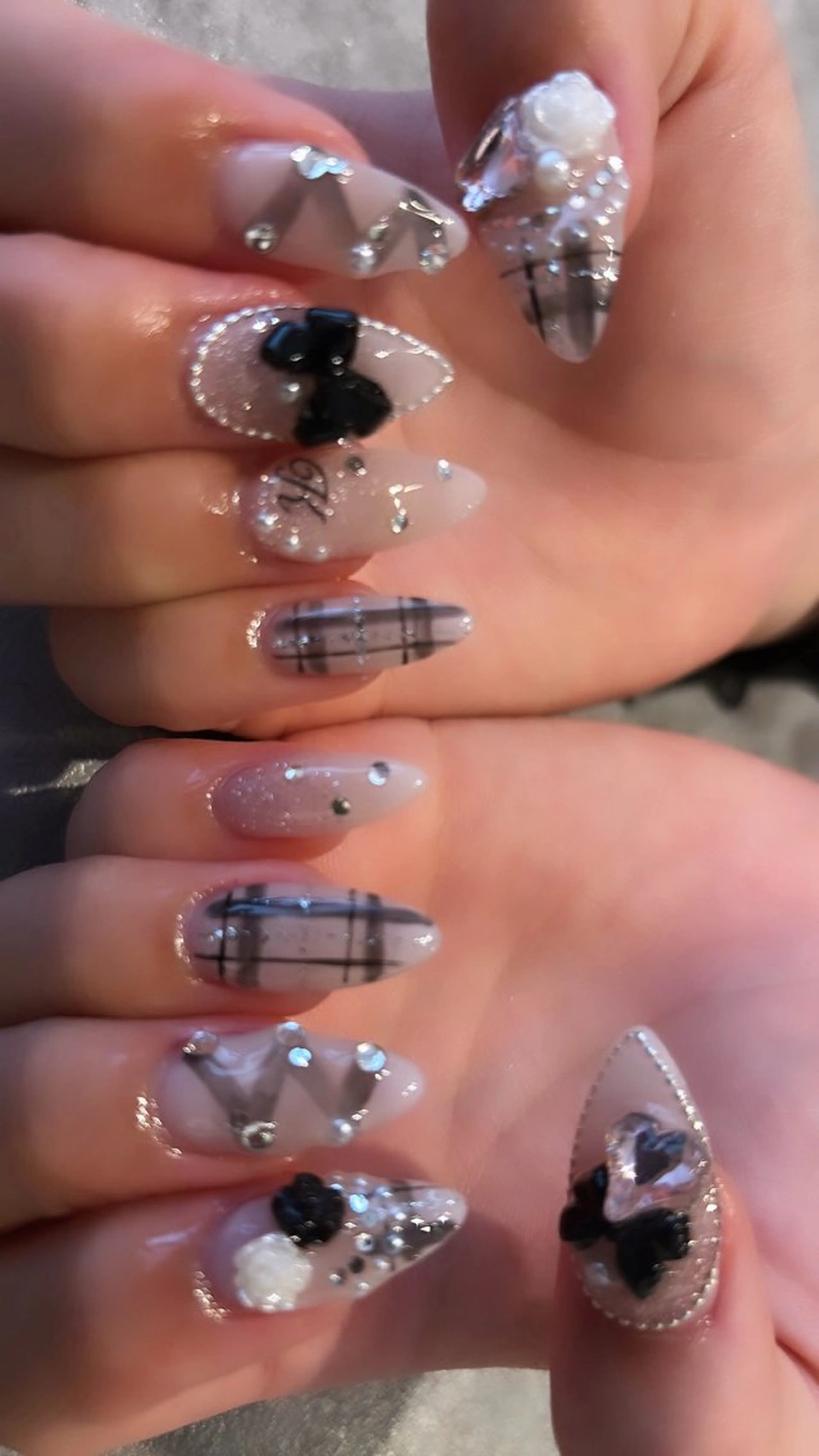 ネイル Mignon 、のネイルデザイン