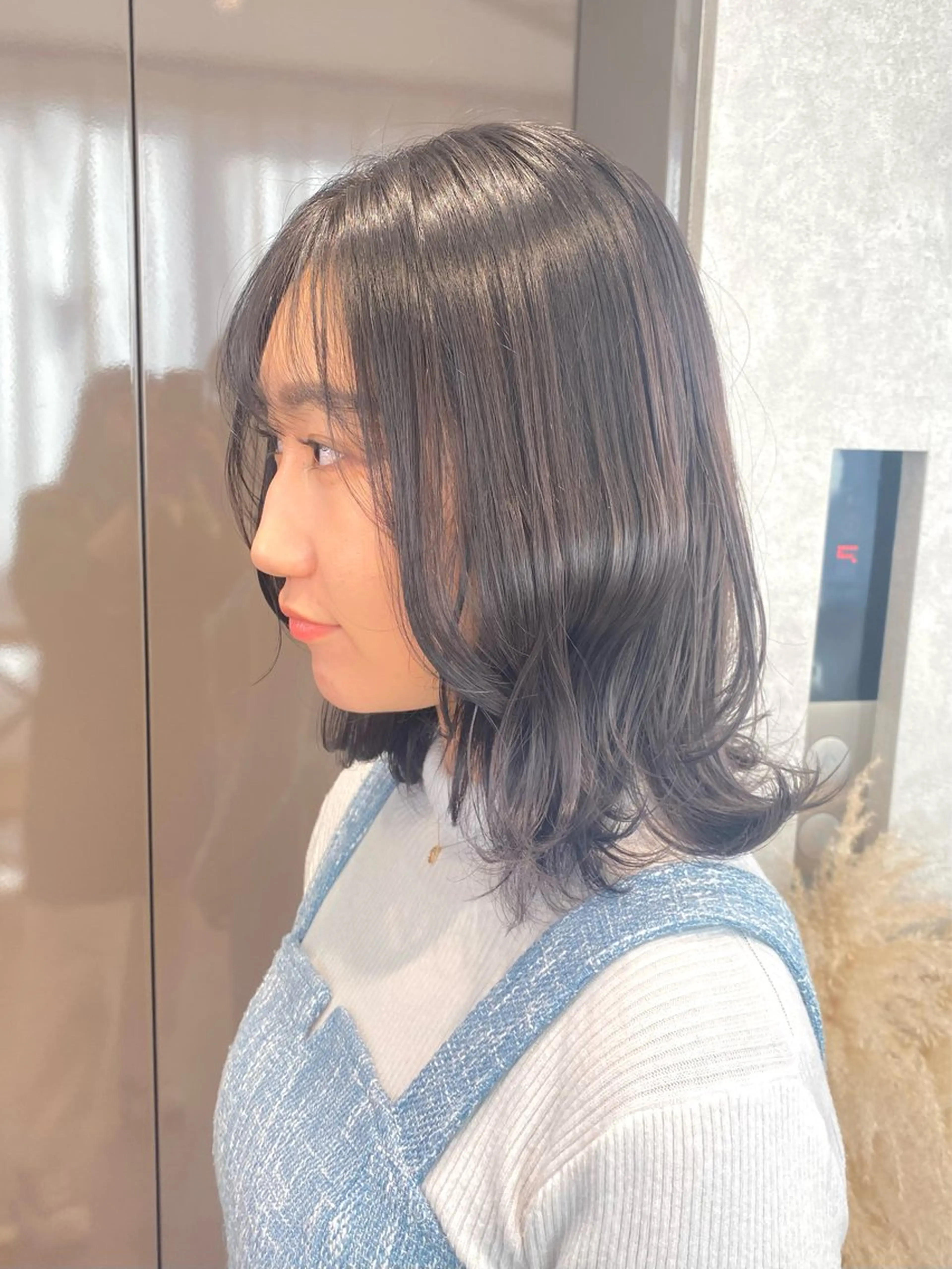 ミディアム カラー カット ヘアカラー 透明感カラー/韓国 ヘア🩶yuri🩵のヘアスタイル