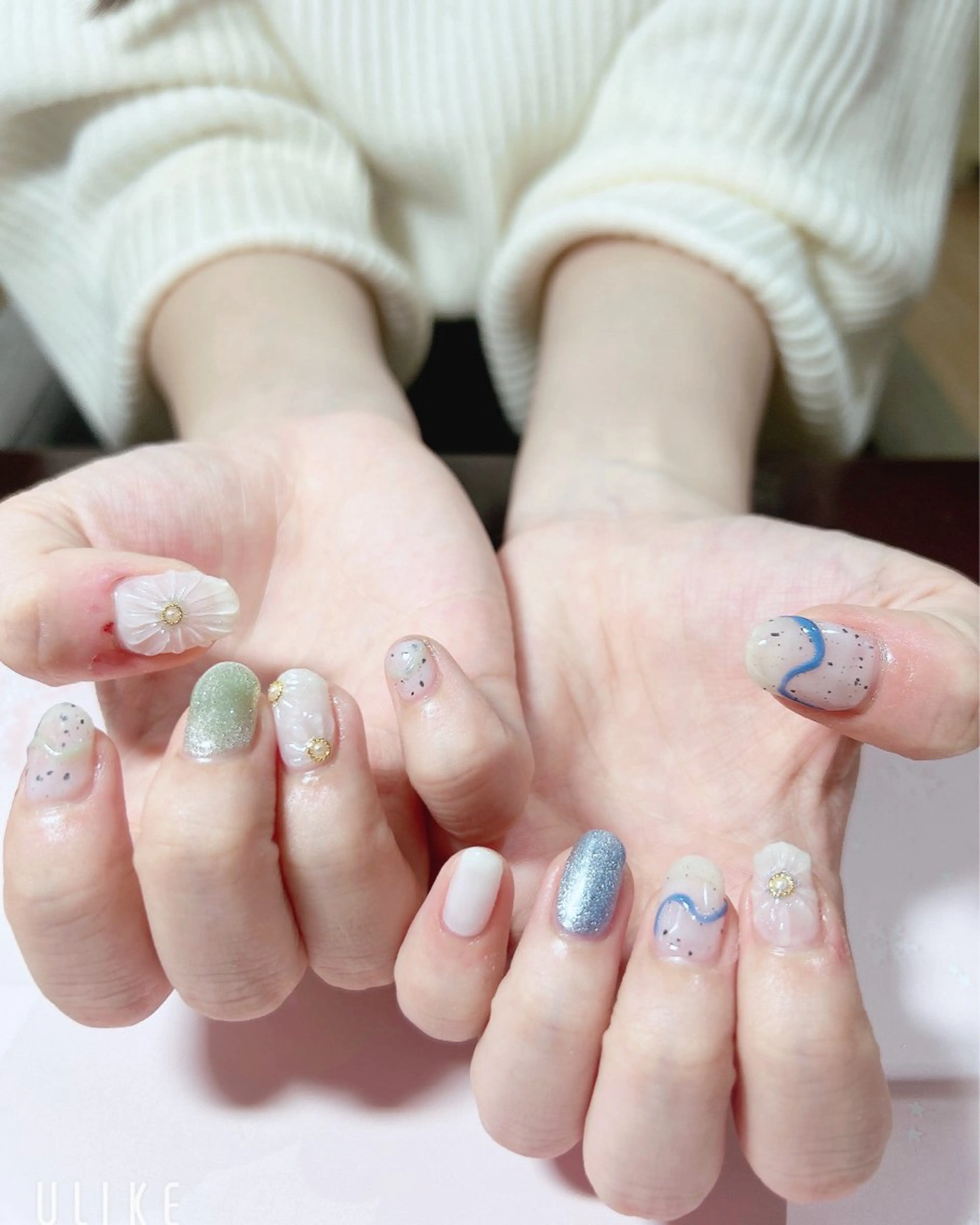 ネイル ニュアンスネイル ハンドネイル 吉野✨ ネイルデザイナー✨のネイルデザイン