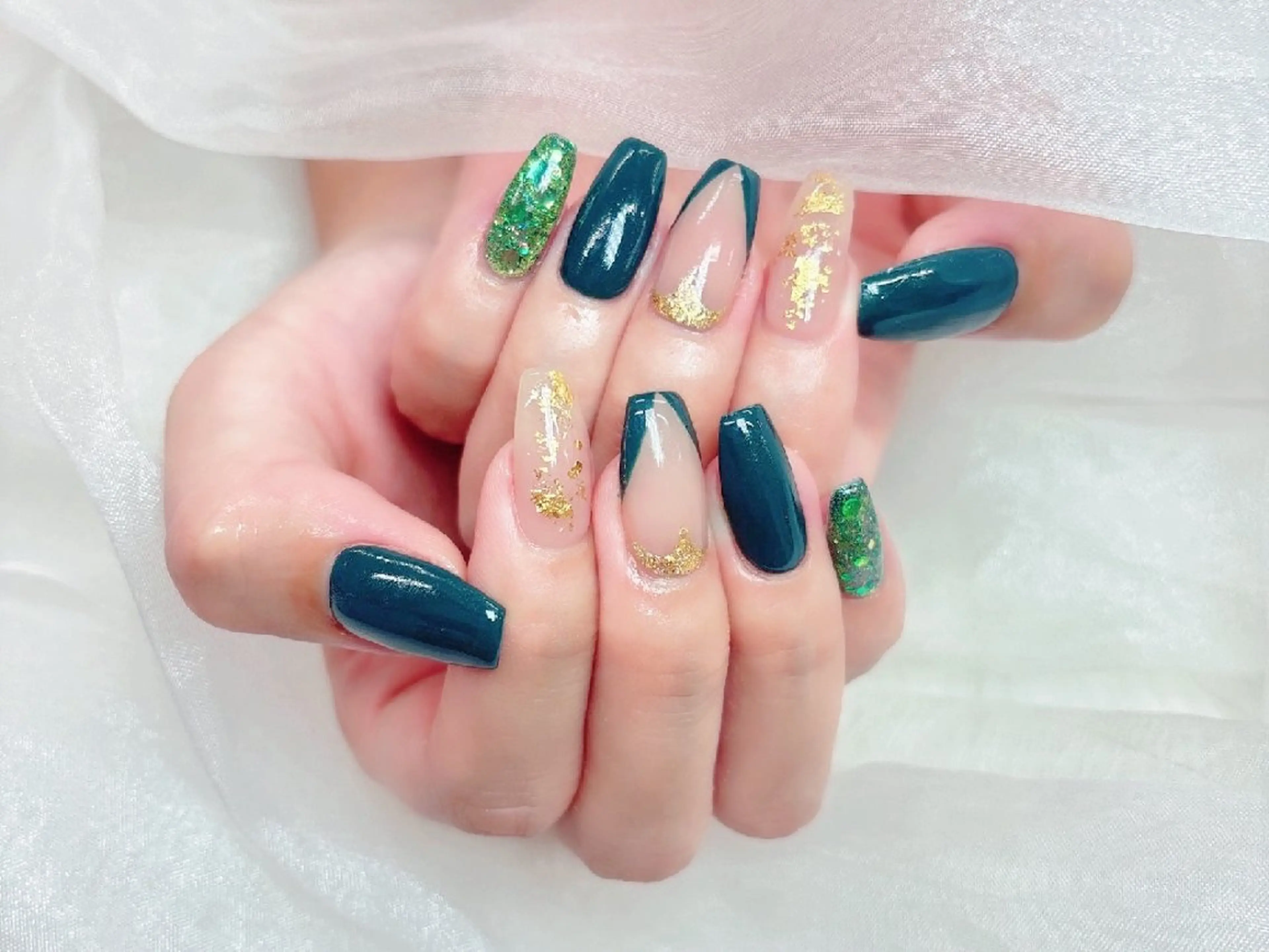 ネイル フラッシュネイル フレンチネイル キラキラネイル ラメ(グリッター) マグネットネイル Chouette Nailのネイルデザイン