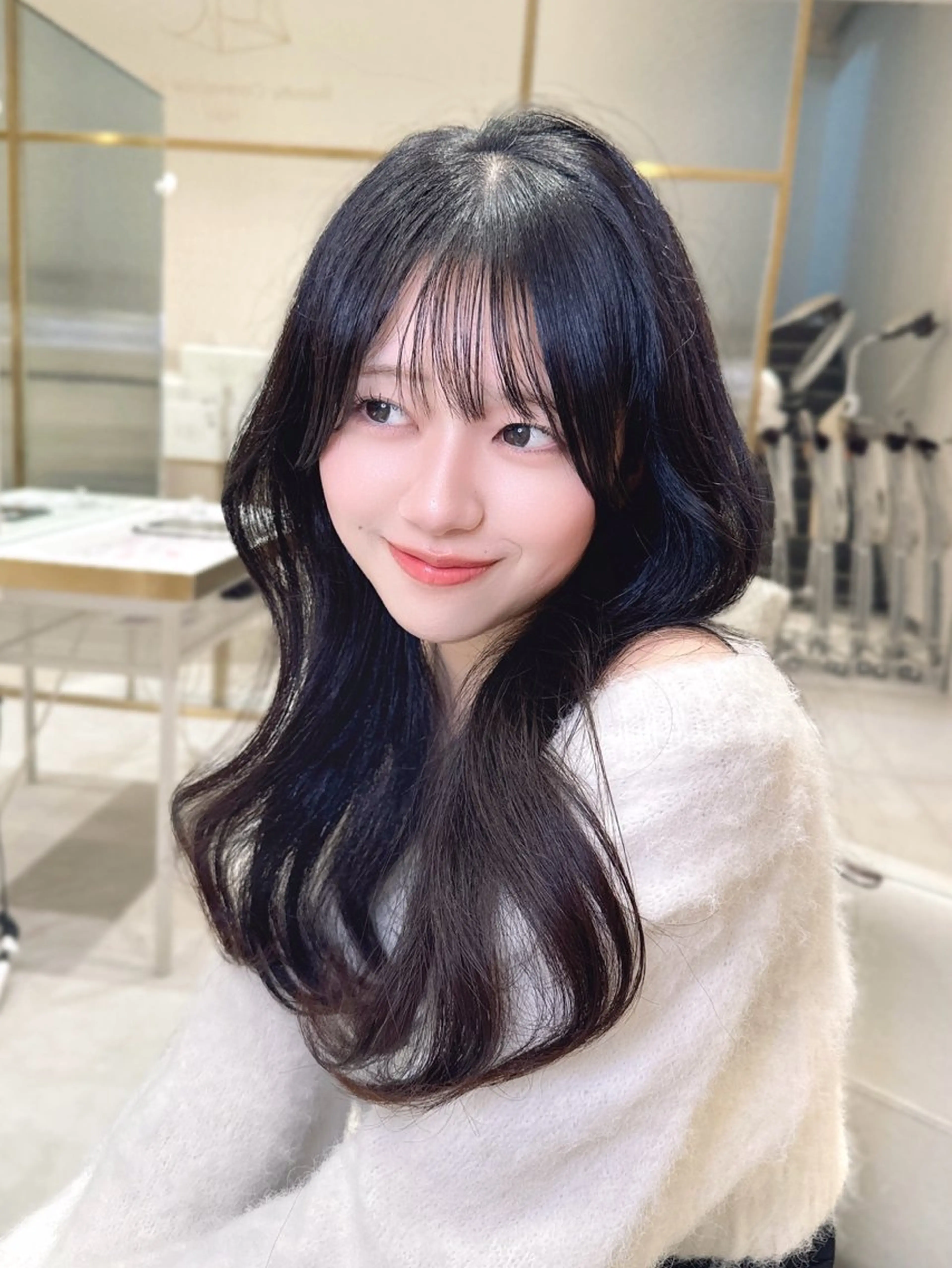 ロング カラー カット ヘアカラー トリートメント ヘッドスパ ヘアセット 韓国ヘア/レイヤー/ 顔まわり/りょーとのヘアスタイル