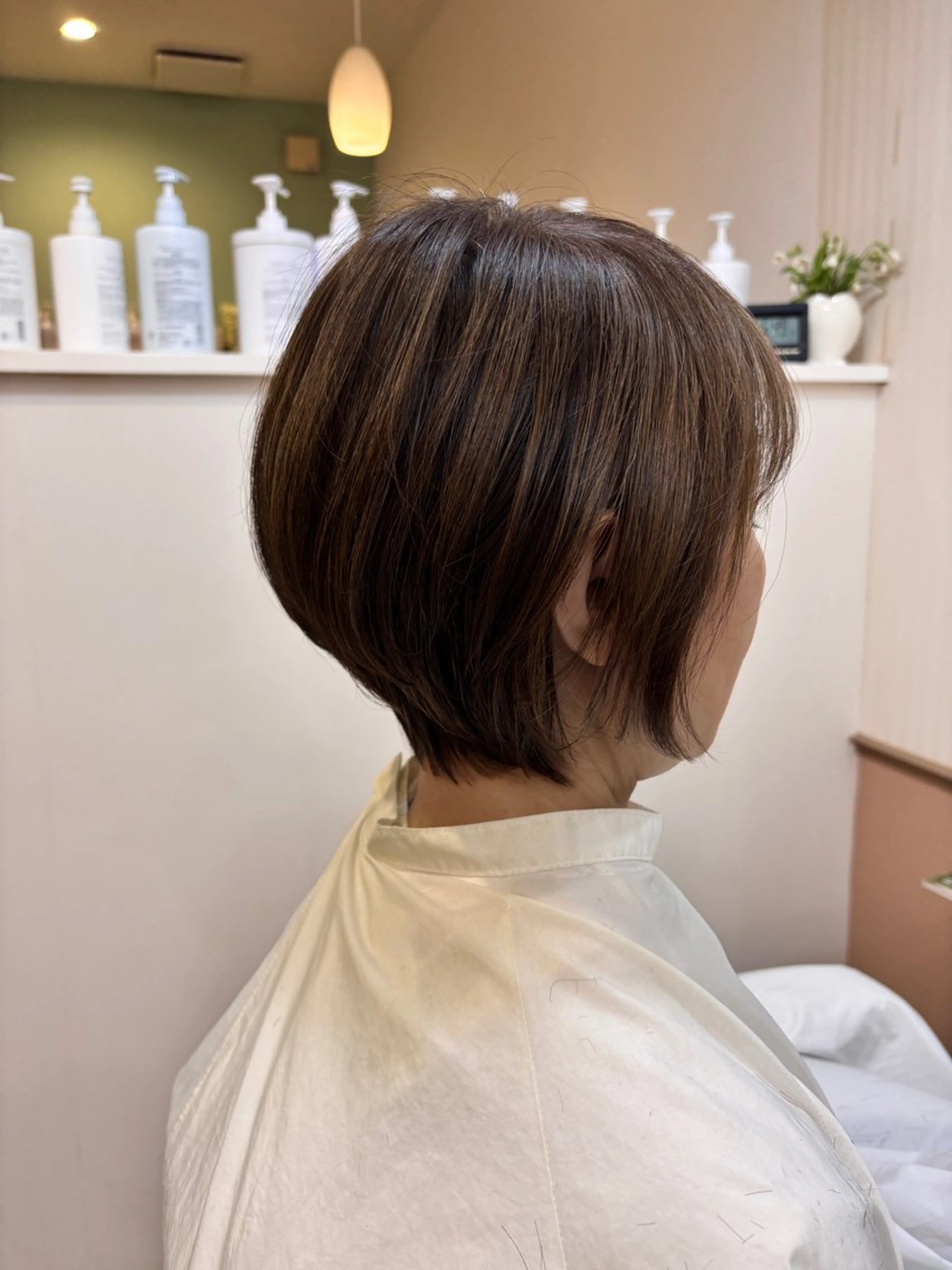 ショート シンセティックヘアデザイン所属・吉井 愛のヘアスタイル