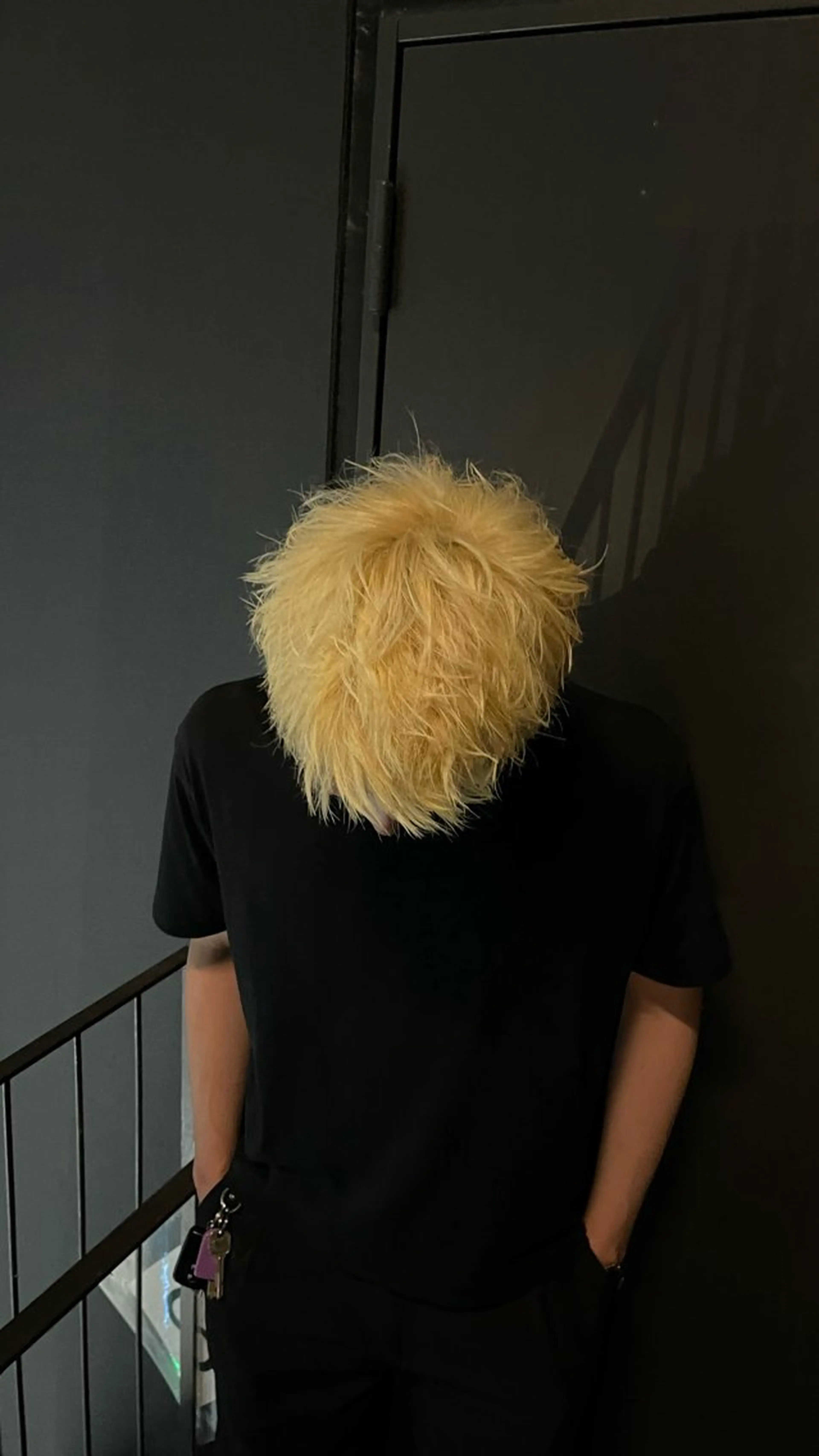 ショート カラー メンズ メンズハイトーン ハイトーンカラー 栄💗レイヤーカット |パーマ|haruのヘアスタイル