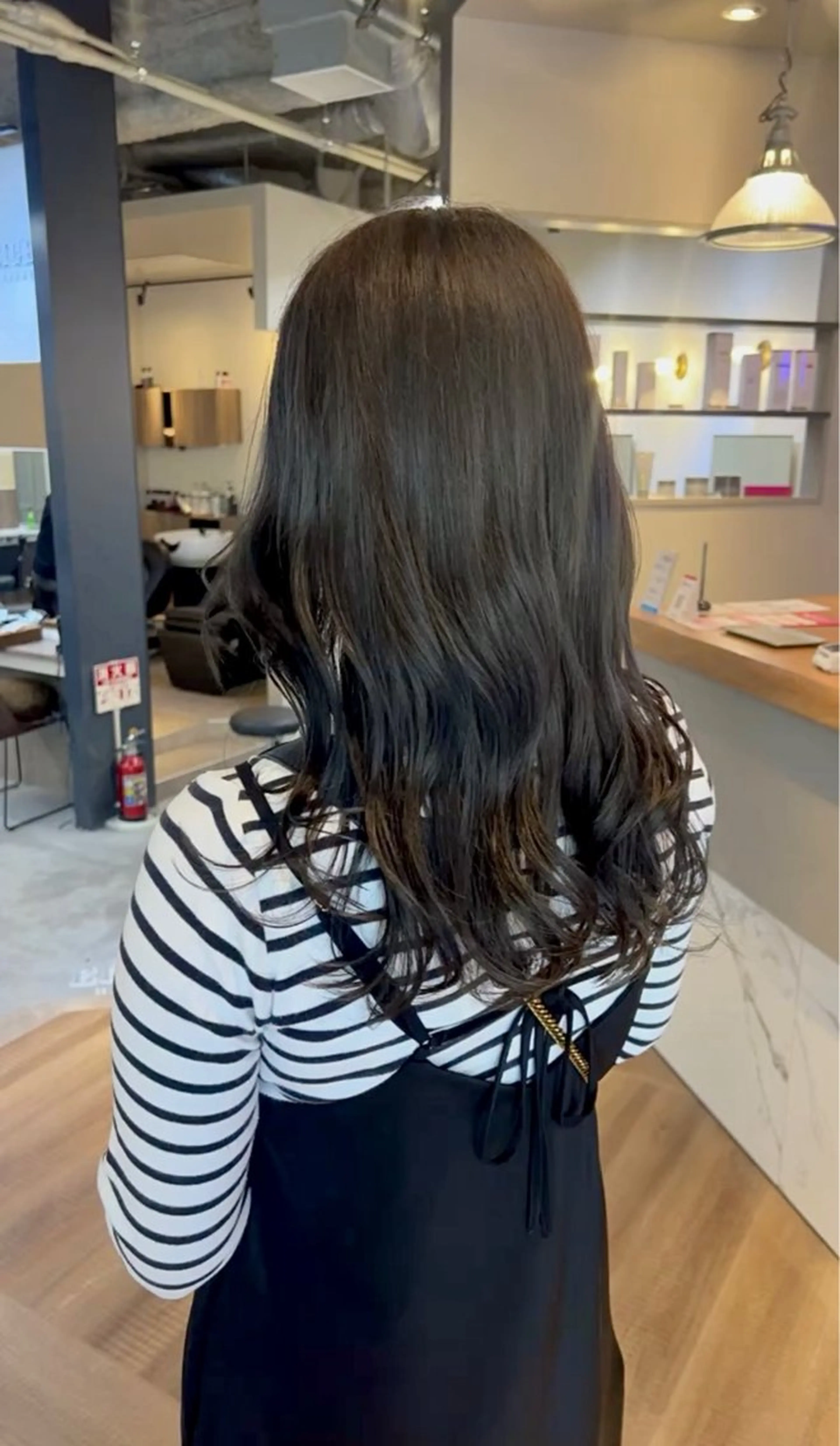 セミロング カラー 韓国ヘア🇰🇷 YUKINAのヘアスタイル