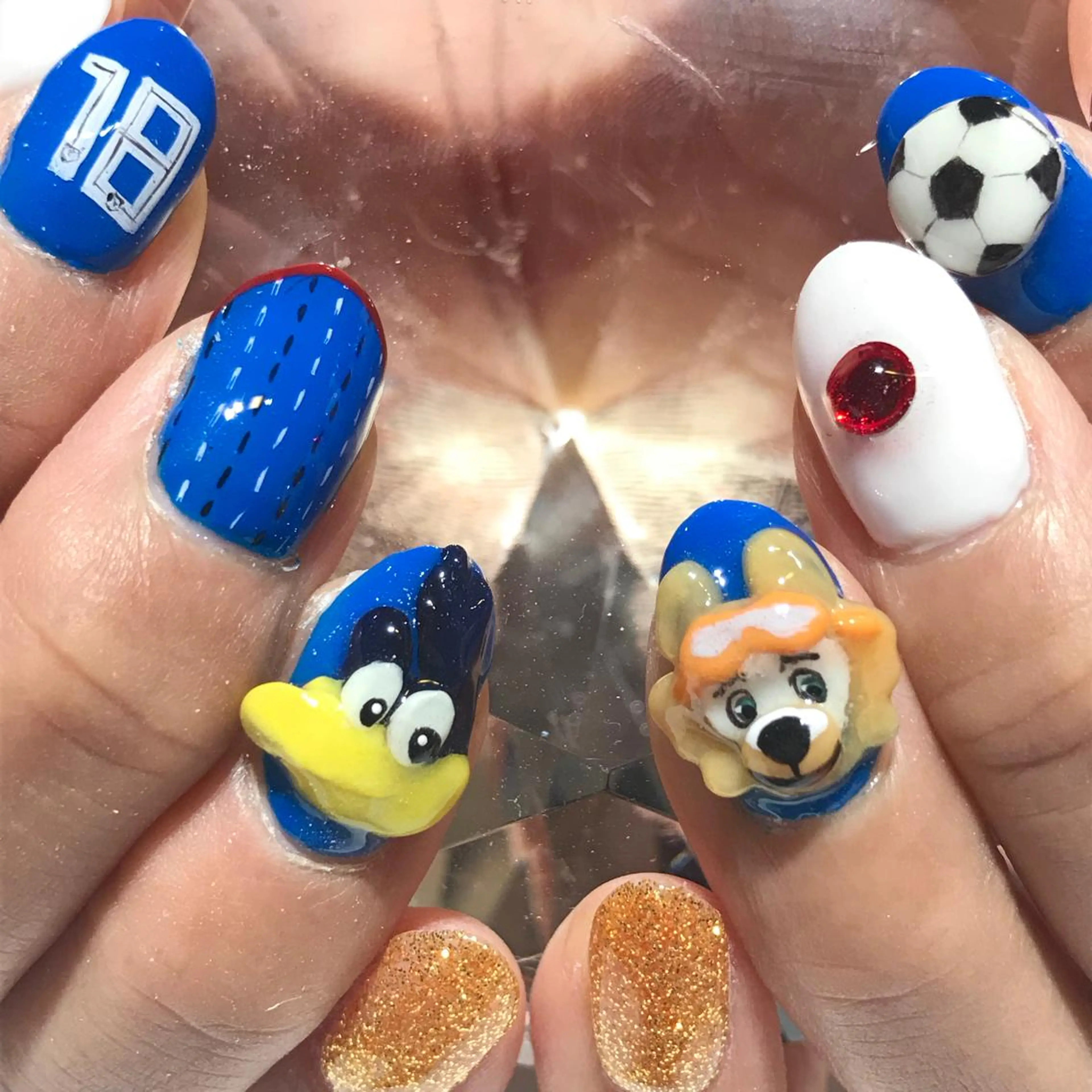 ネイル ジェルネイル YUN 💅のネイルデザイン