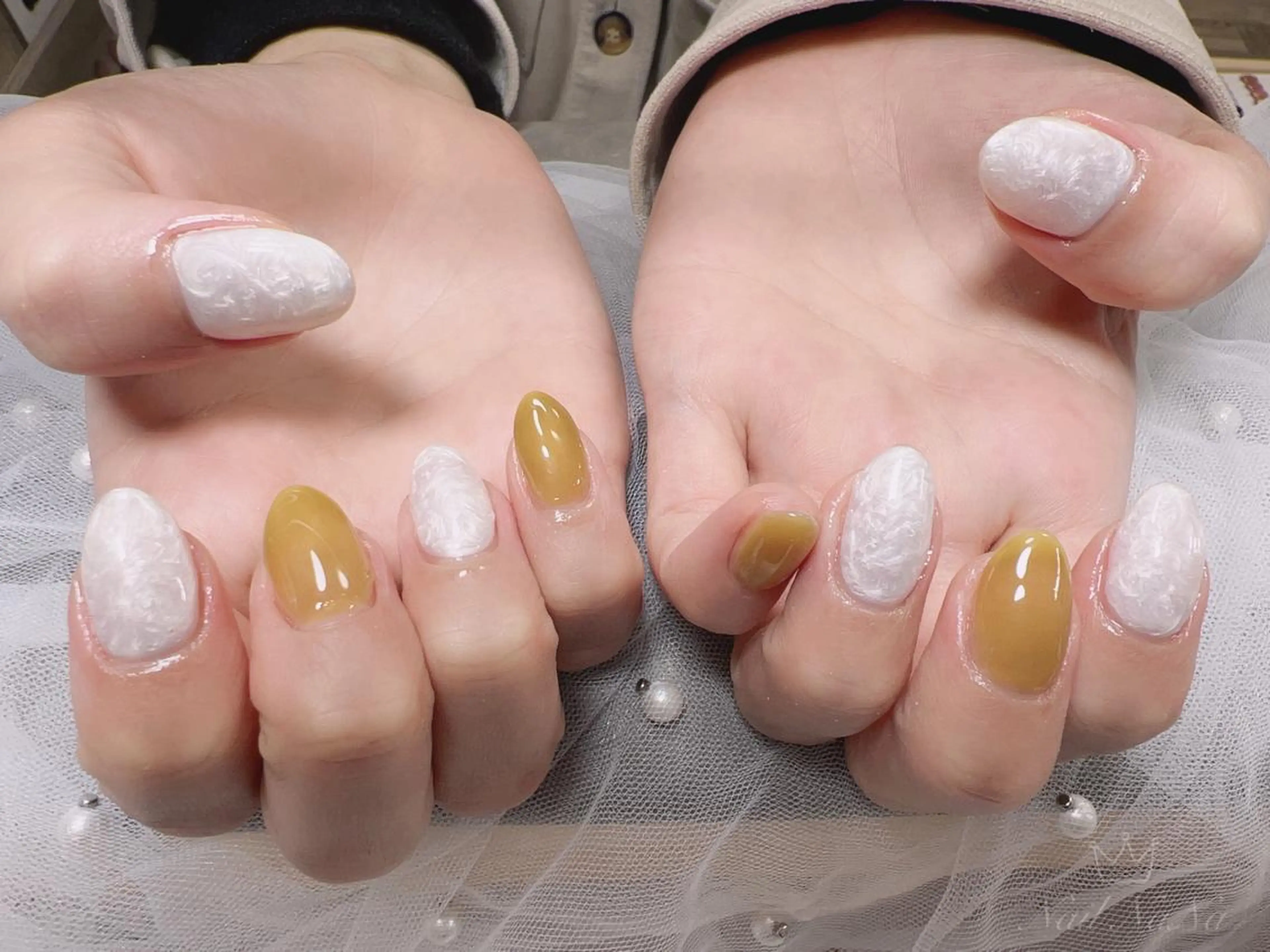 ショート カラー ネイル 黄色 ハンドネイル Nail NaNaのネイルデザイン