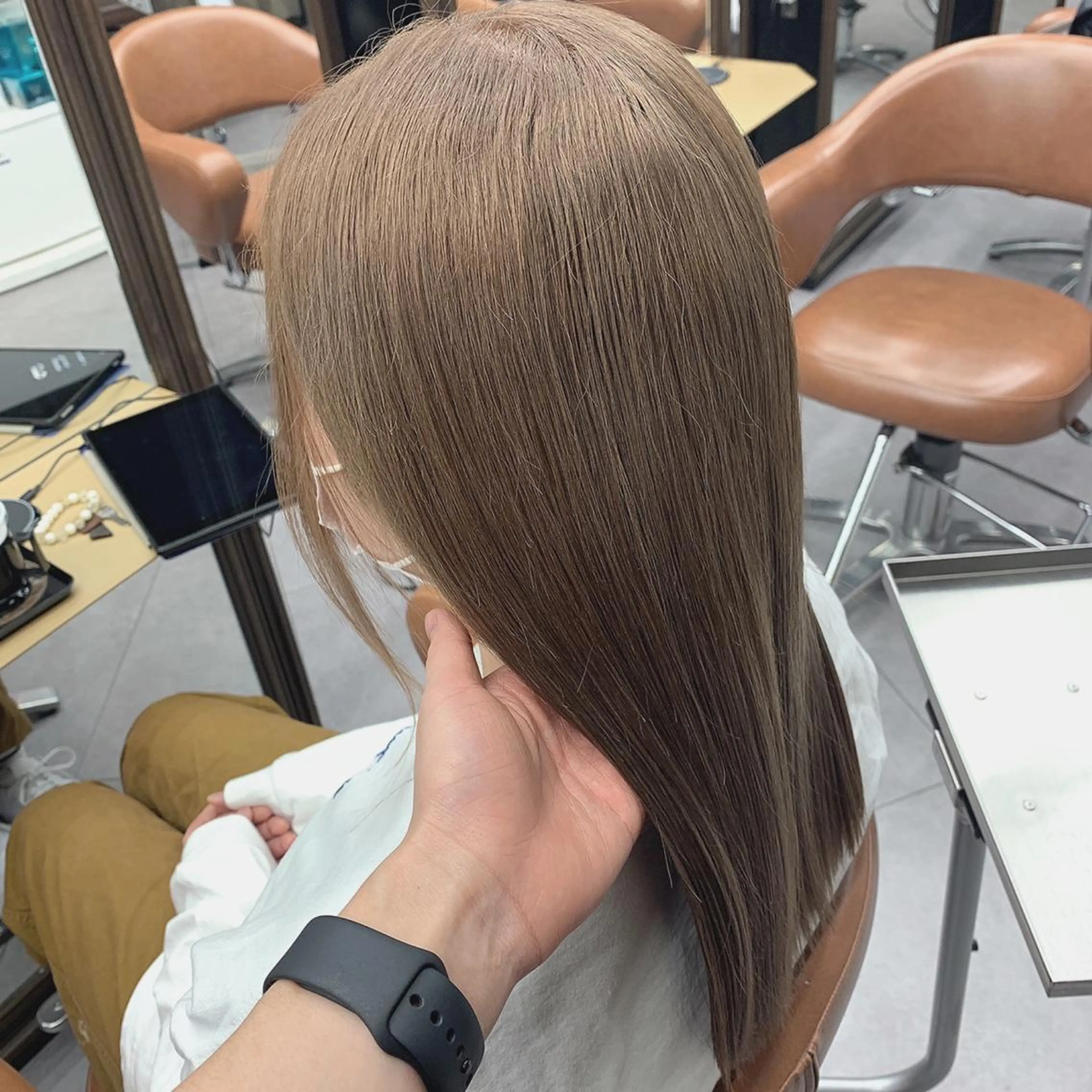 カラー ウルフとハイトーン みっちー✂️のヘアスタイル