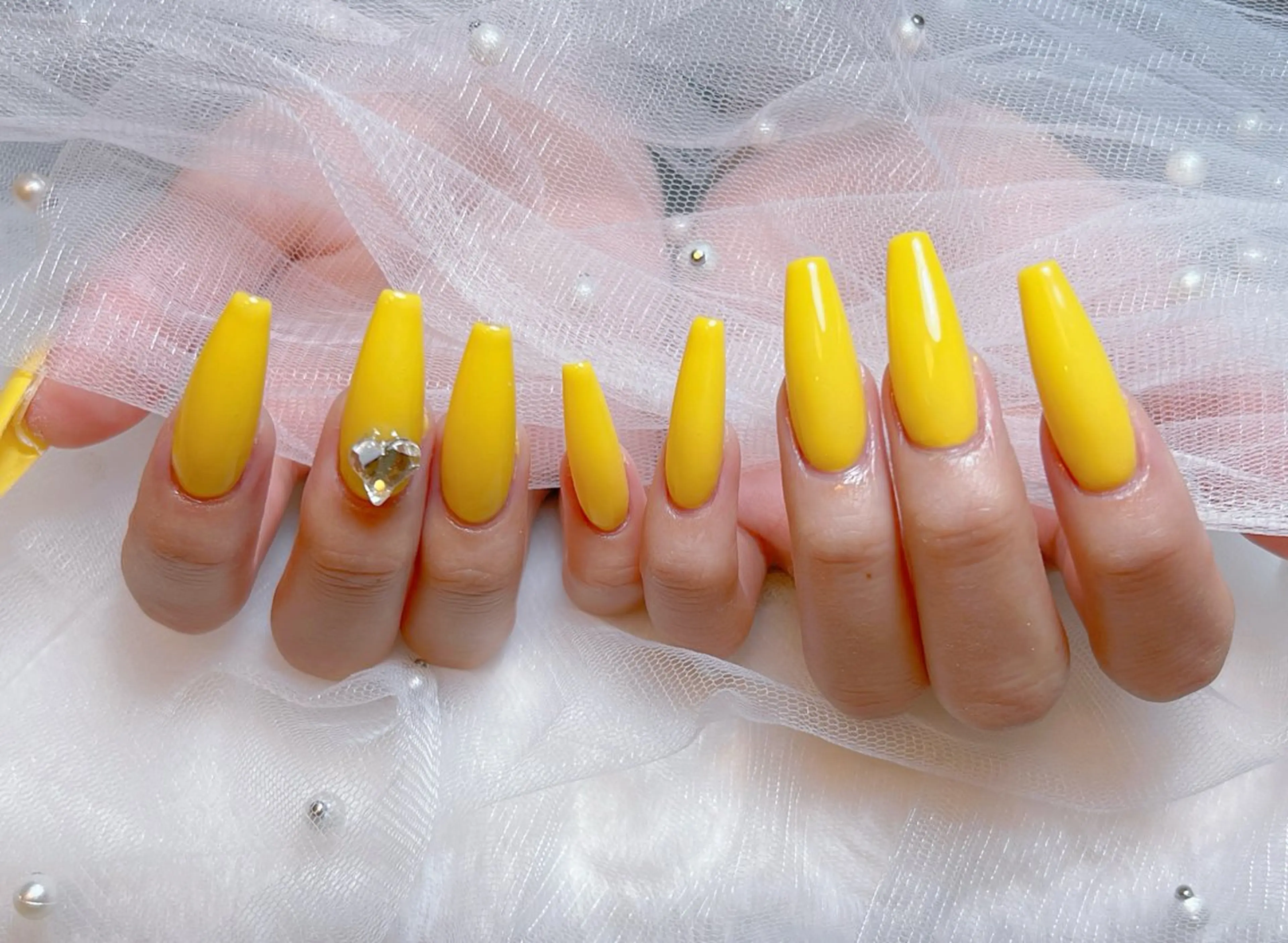 ネイル アートネイル オーロラネイル チークネイル 長さ出し フットネイル Miya _nailのネイルデザイン