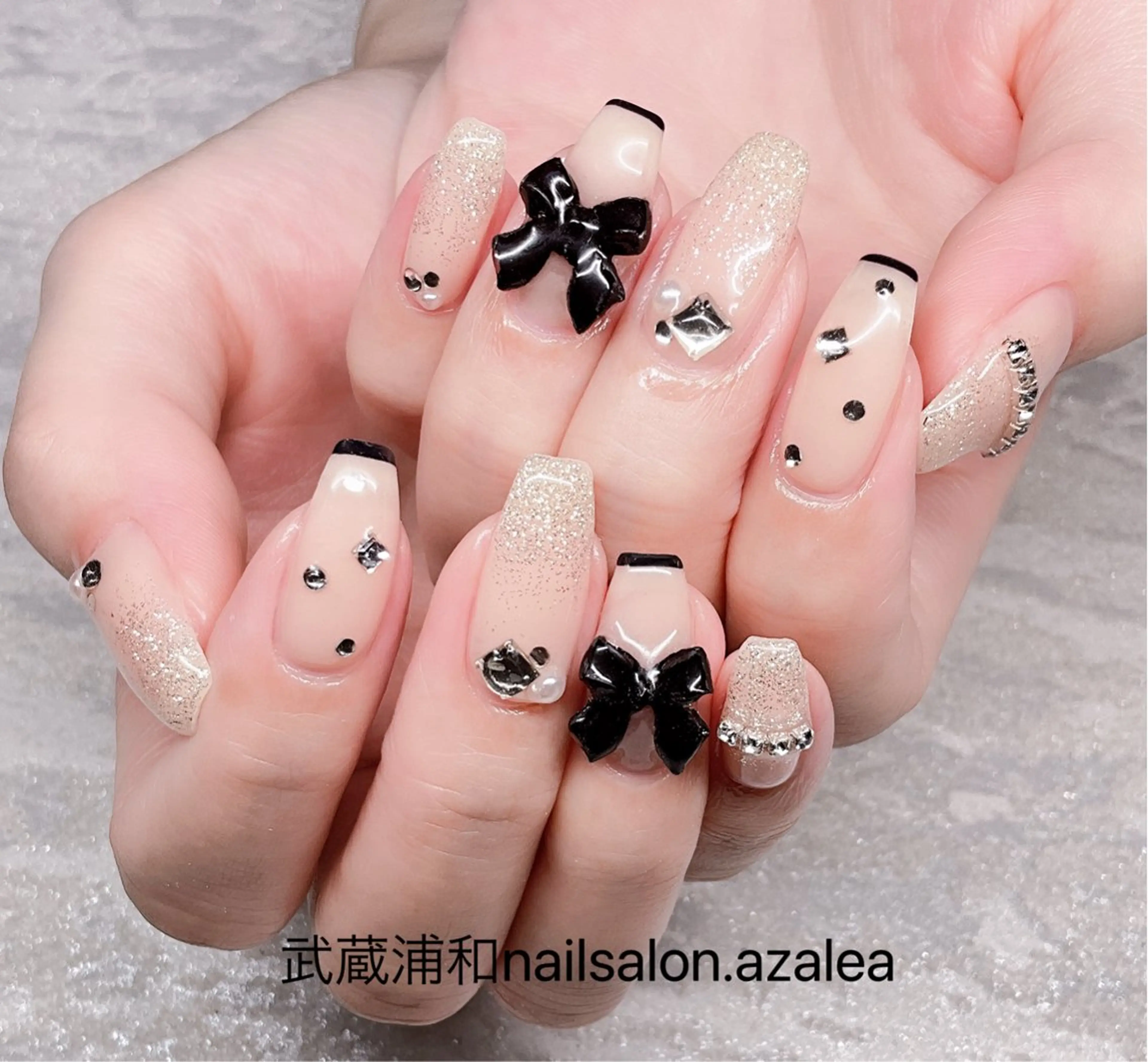 ネイル ハンドネイル R inのネイルデザイン