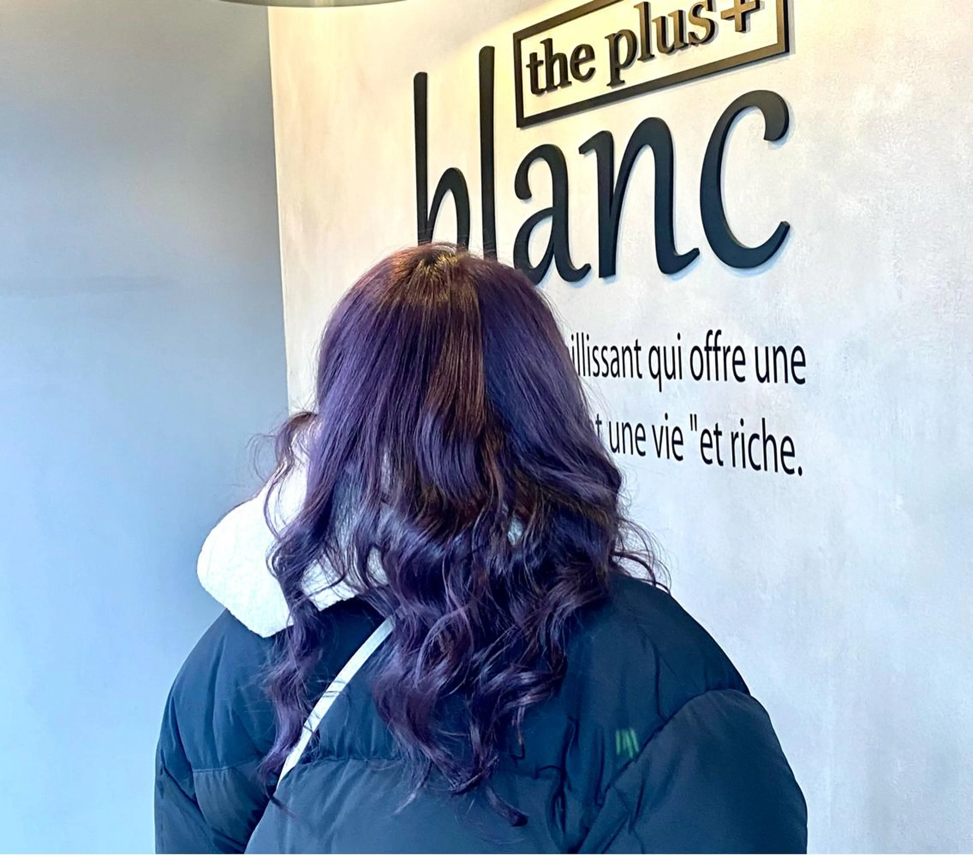 ロング ヘアカラー 冨樫 真季のヘアスタイル