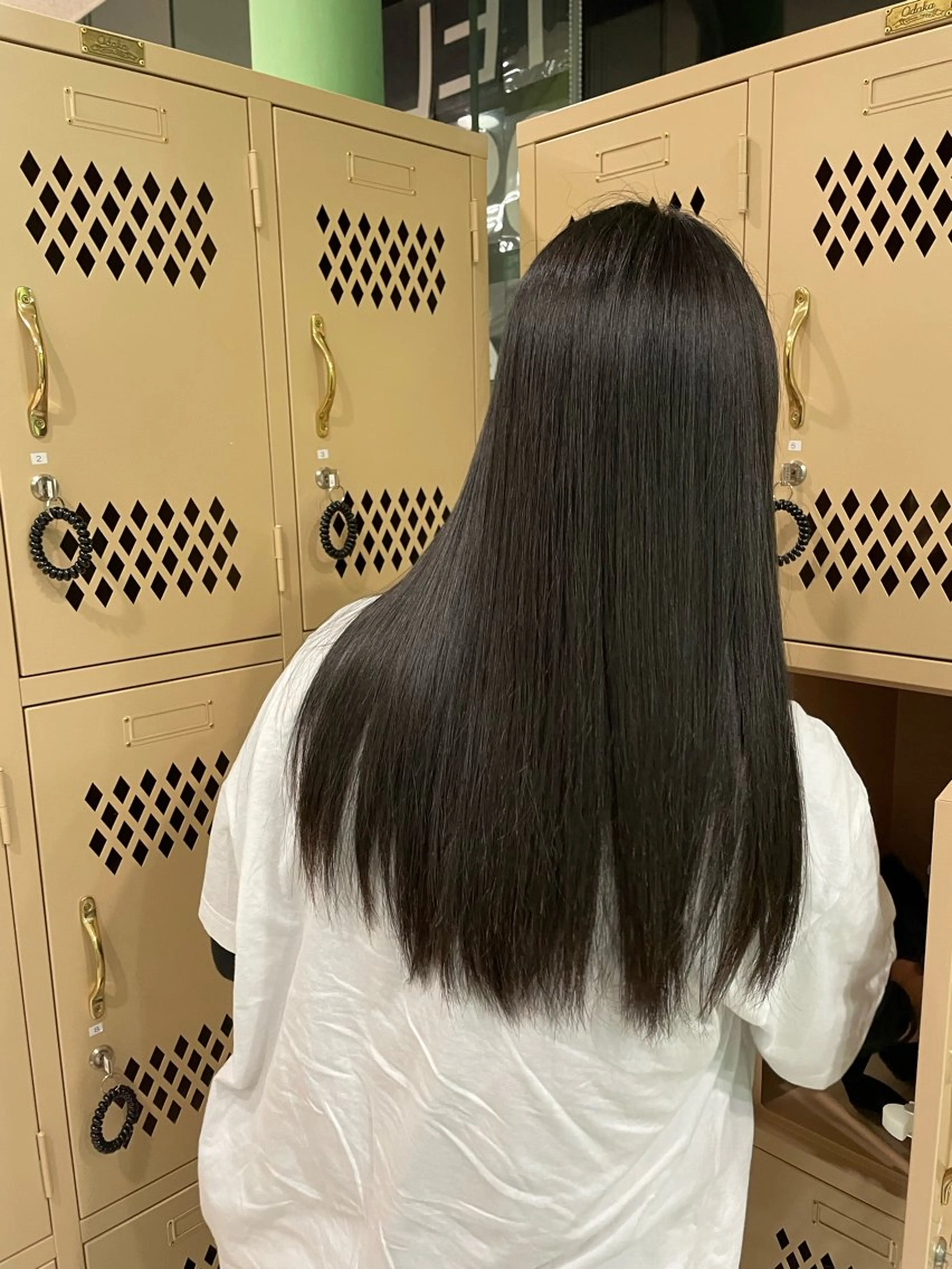 ロング 謝花 萌のヘアスタイル