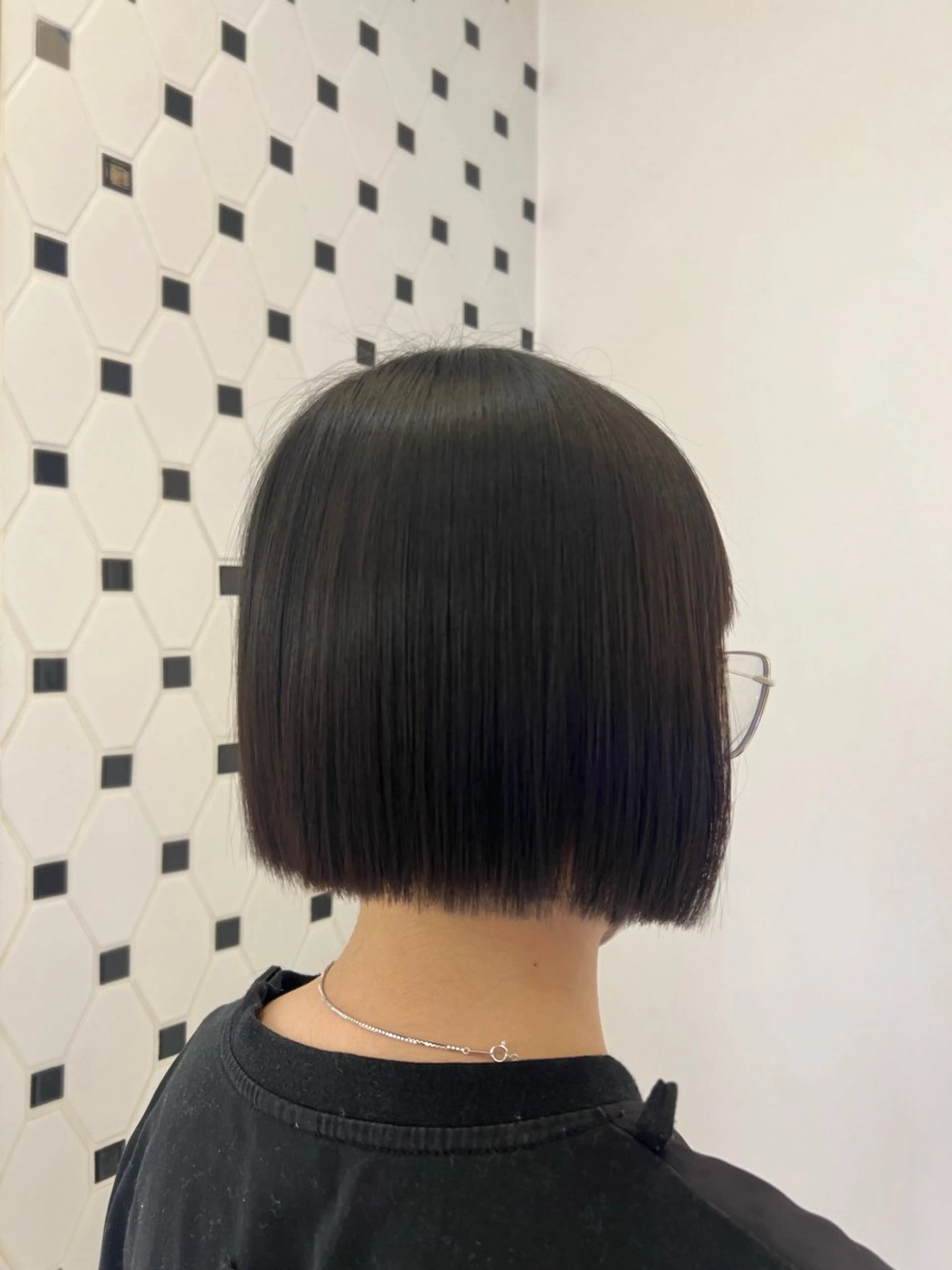ミディアム ボブ コテ巻きパーマ💙 シノヤユイのヘアスタイル