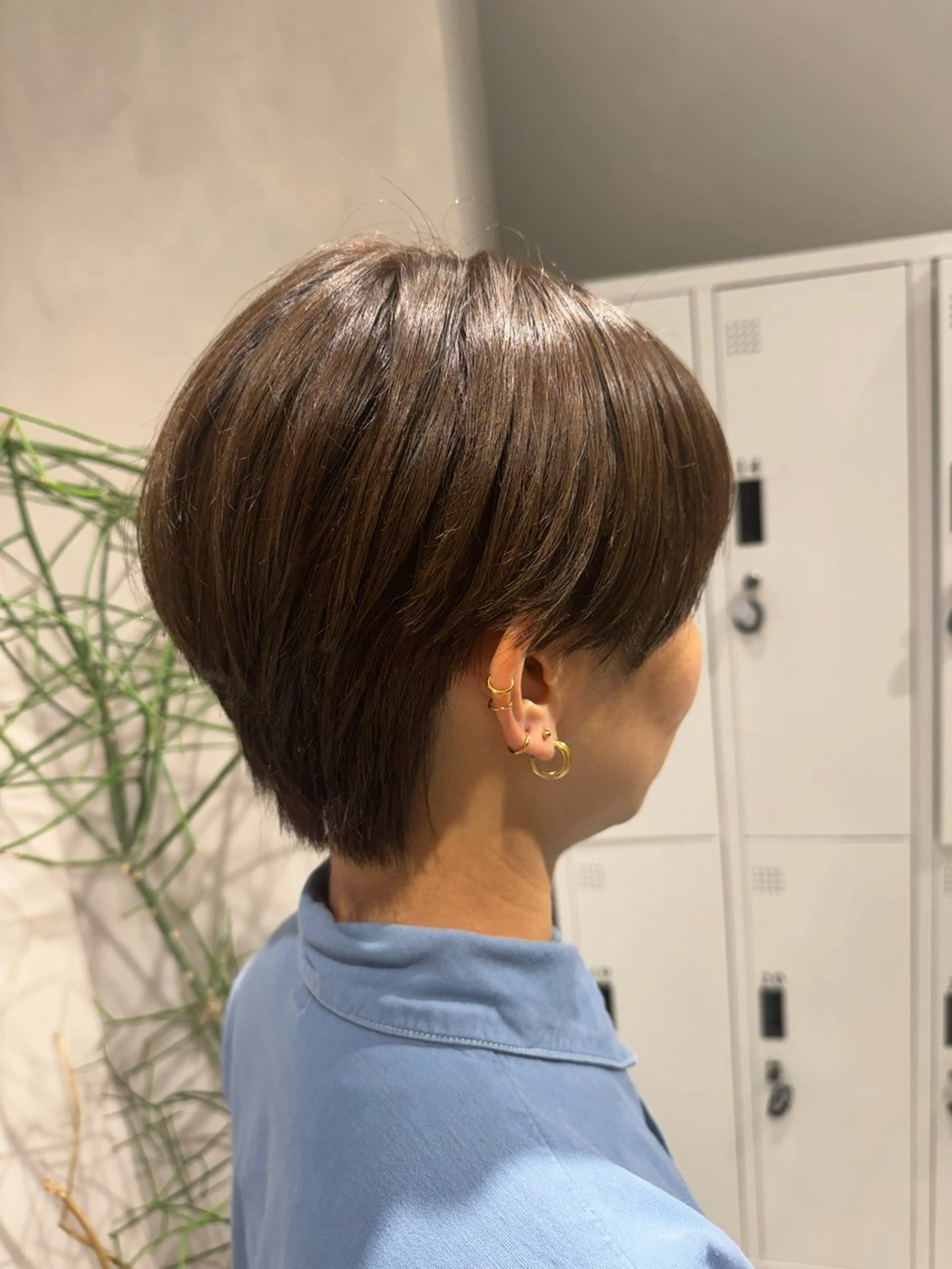 ショート カラー ハンサムショート ベージュカラー オリーブベージュ ショートヘア カット ヘアカラー トリートメント 透明感カラー✨艶髪 制作🌱山根あゆみのヘアスタイル