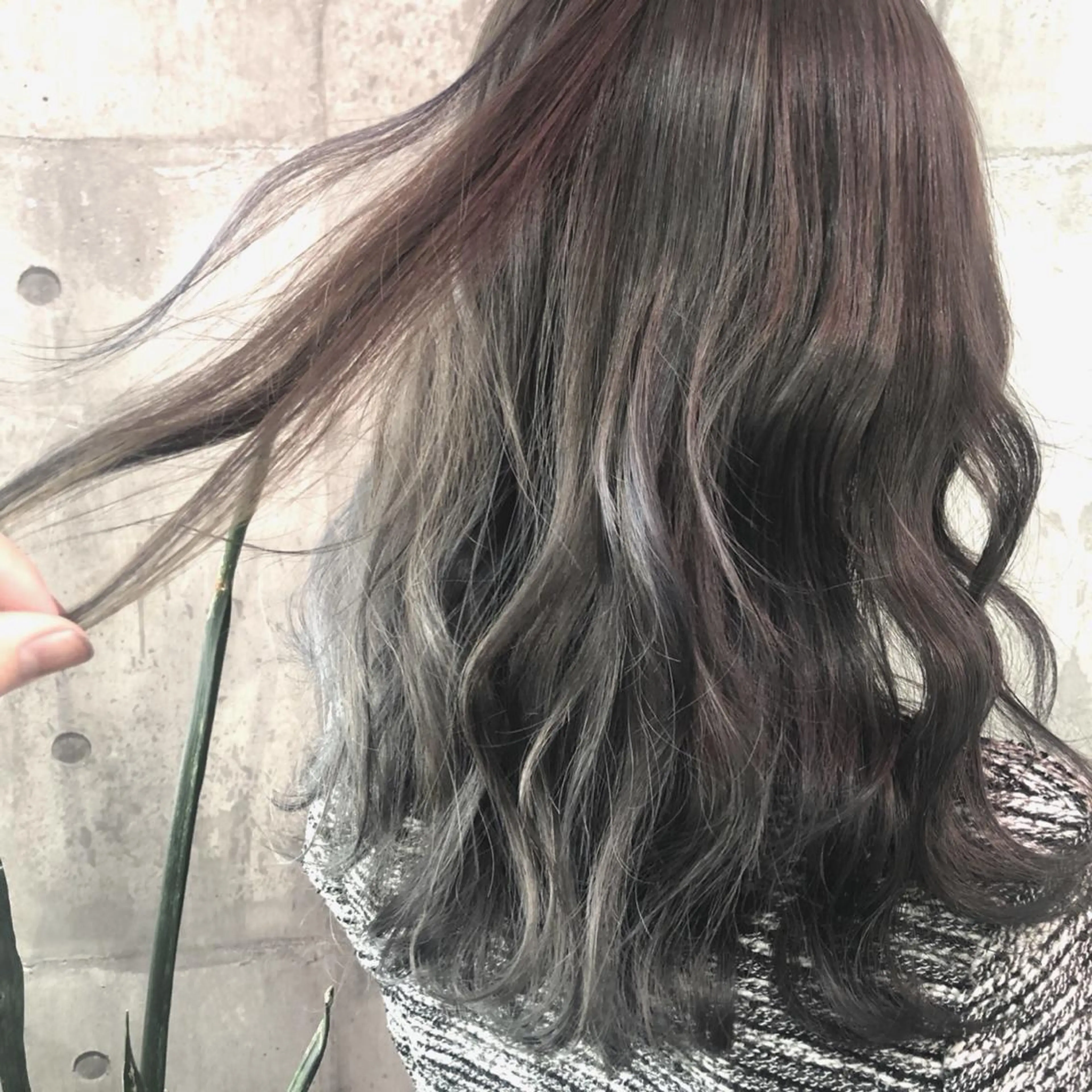 ロング カラー アッシュ シルバー シルバーアッシュ 髪質改善💓艶髪💓 暖色💗加藤あゆみのヘアスタイル