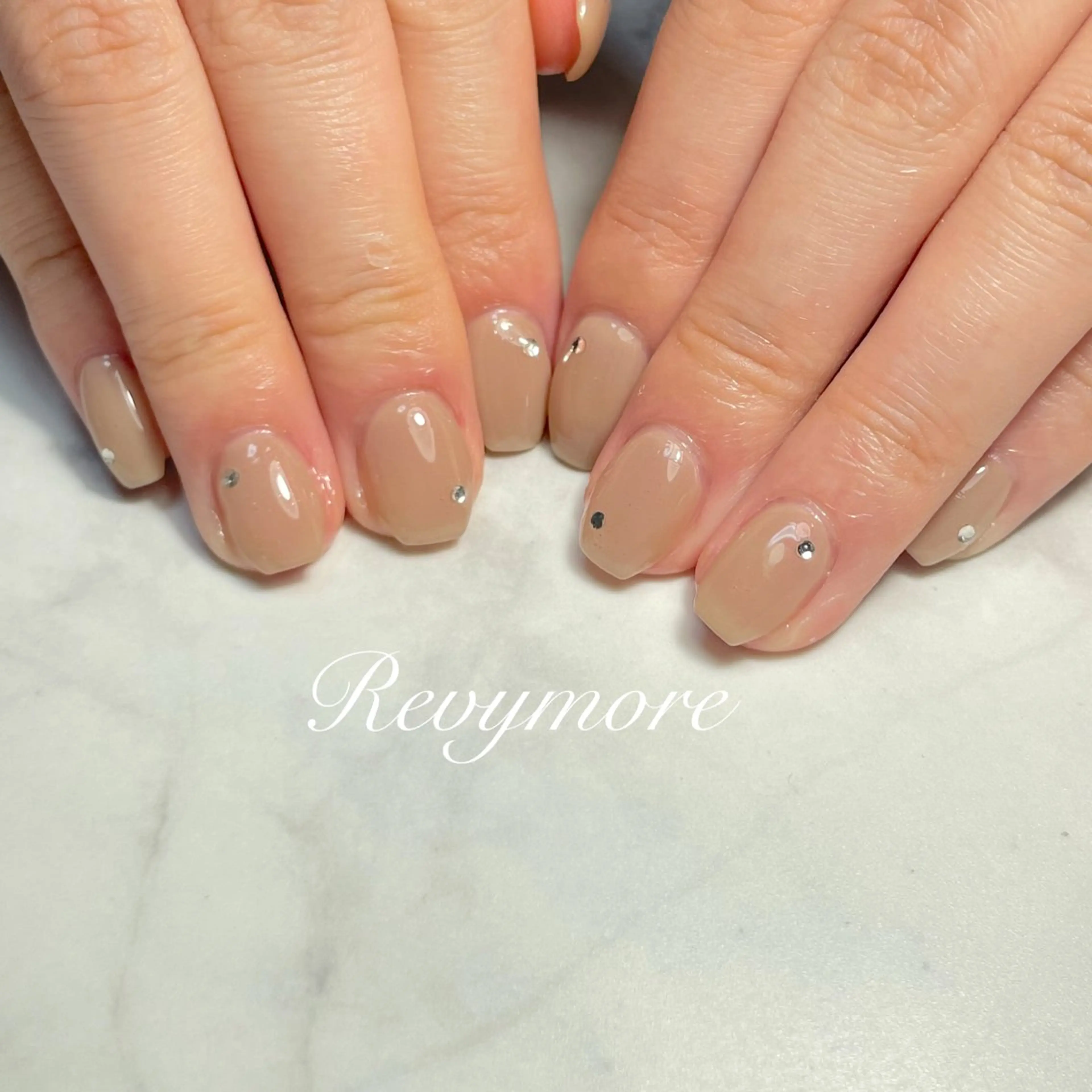 ネイル ジェルネイル 韓国ネイル ニュアンスネイル オフィスネイル シンプルネイル nail salon Revymoreのネイルデザイン
