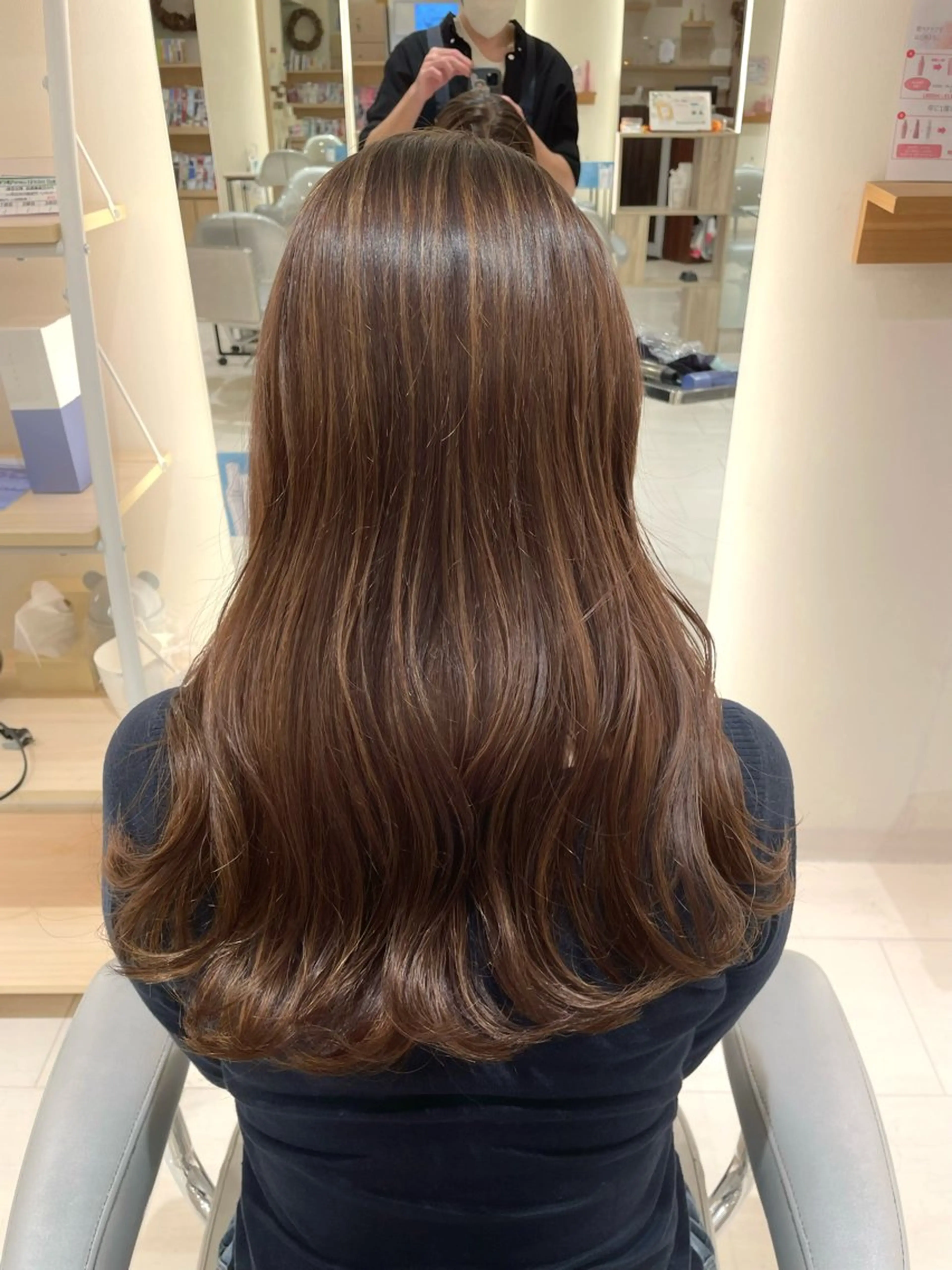 ロング カラー 透明感カラー ハイライトカラー ハイライト 美髪カラー✨本間 貴広のヘアスタイル