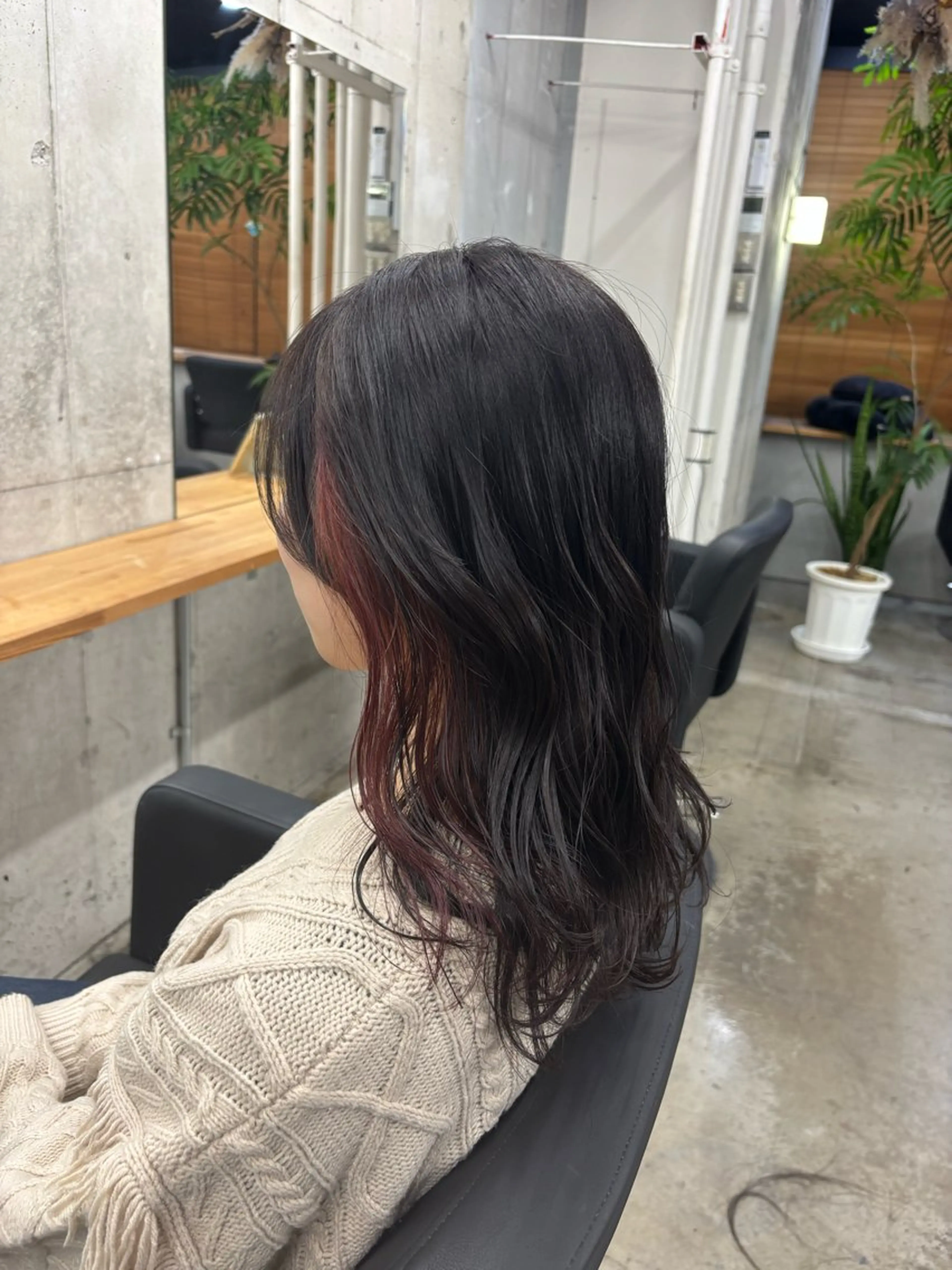 ミディアム カラー mono / Manatoのヘアスタイル