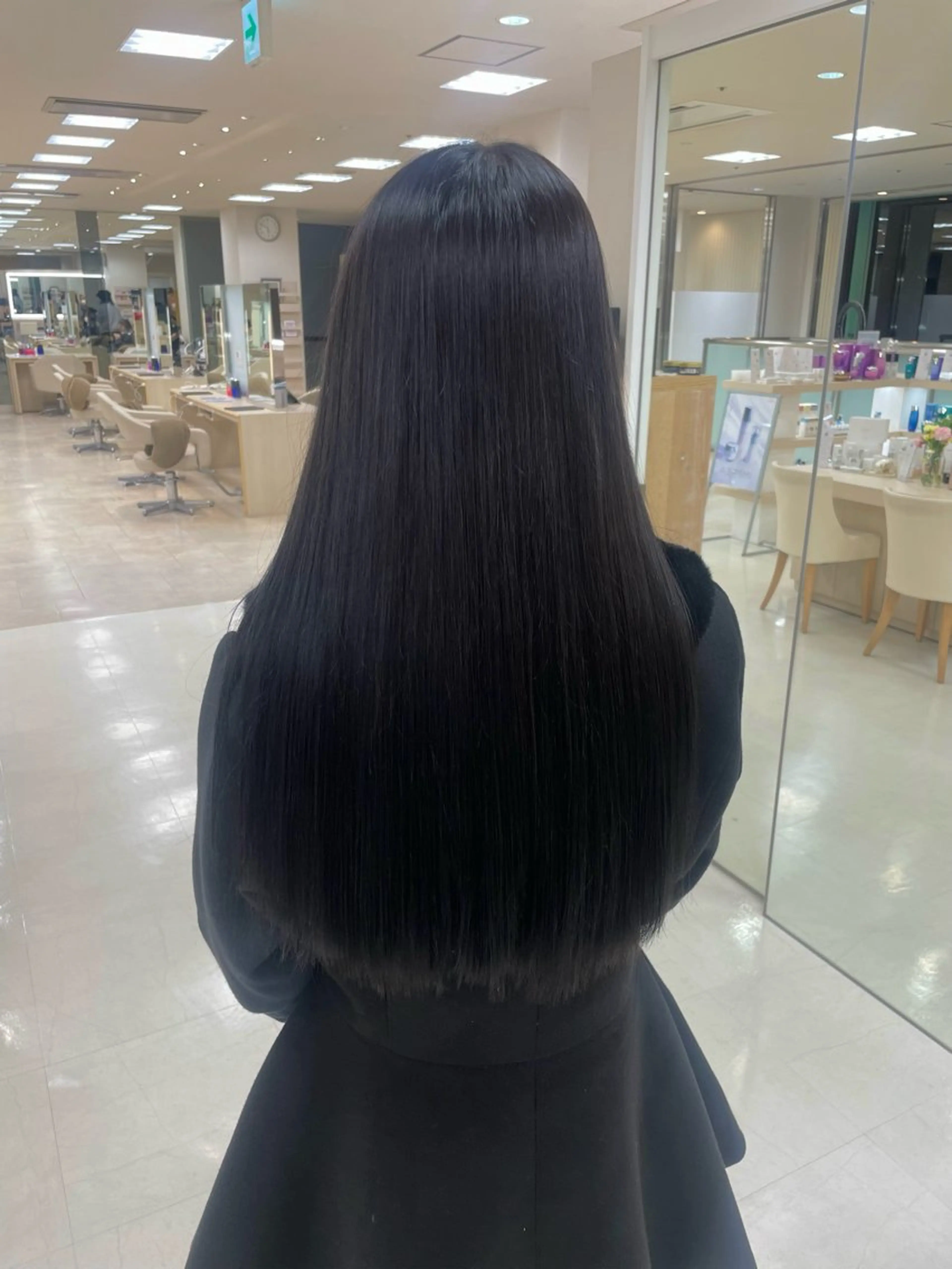 ロング カラー シャドウパーマ／骨格 矯正カット　トモキのヘアスタイル