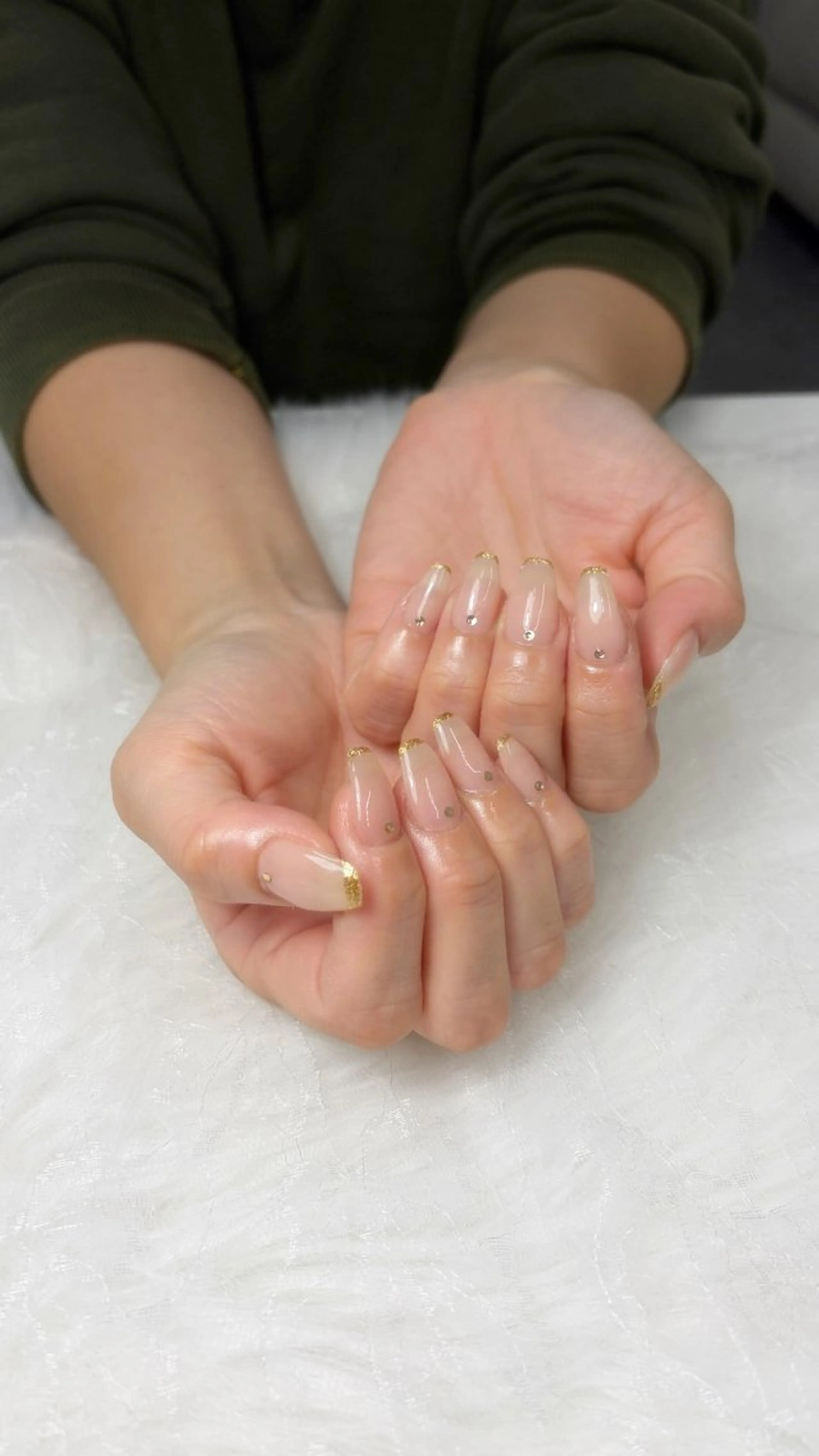 ネイル フレンチネイル ハンドネイル 吉田 彩乃のネイルデザイン