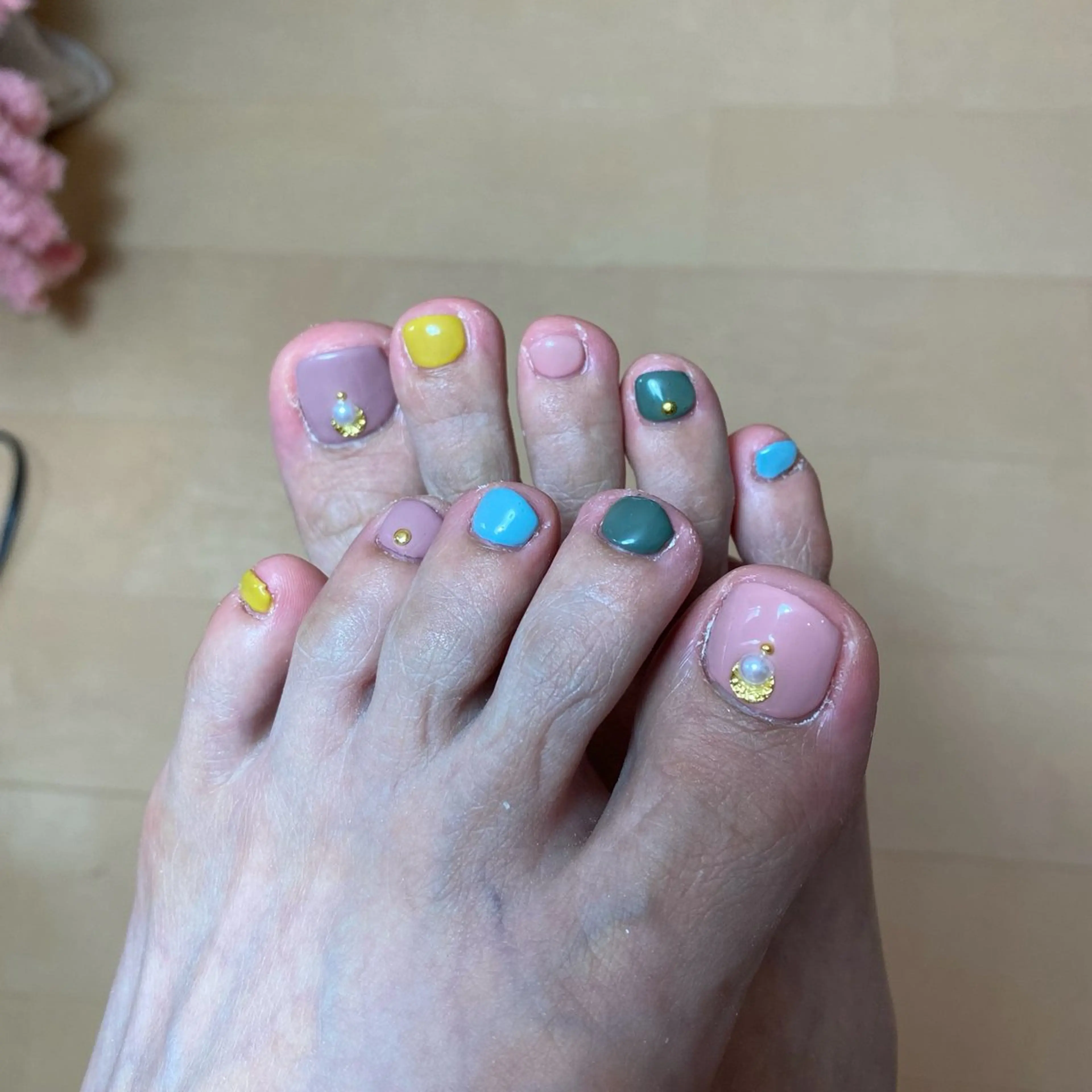 ネイル フットネイル フットネイル COCO+所属・COCO +のエステ・リラクイメージ