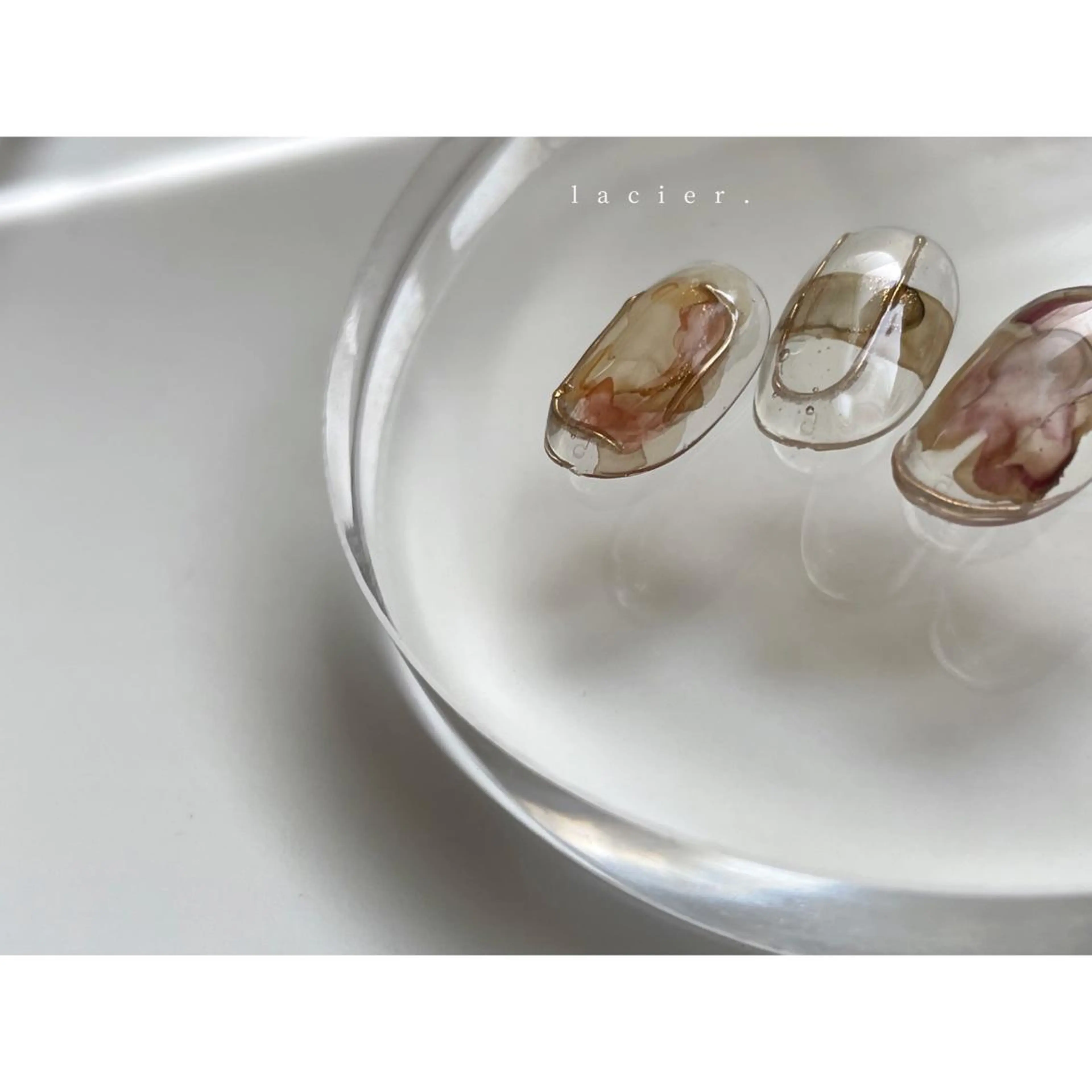 ネイル アートネイル ブラウン ミラーネイル ニュアンスネイル ワンカラーネイル lacier nailのネイルデザイン