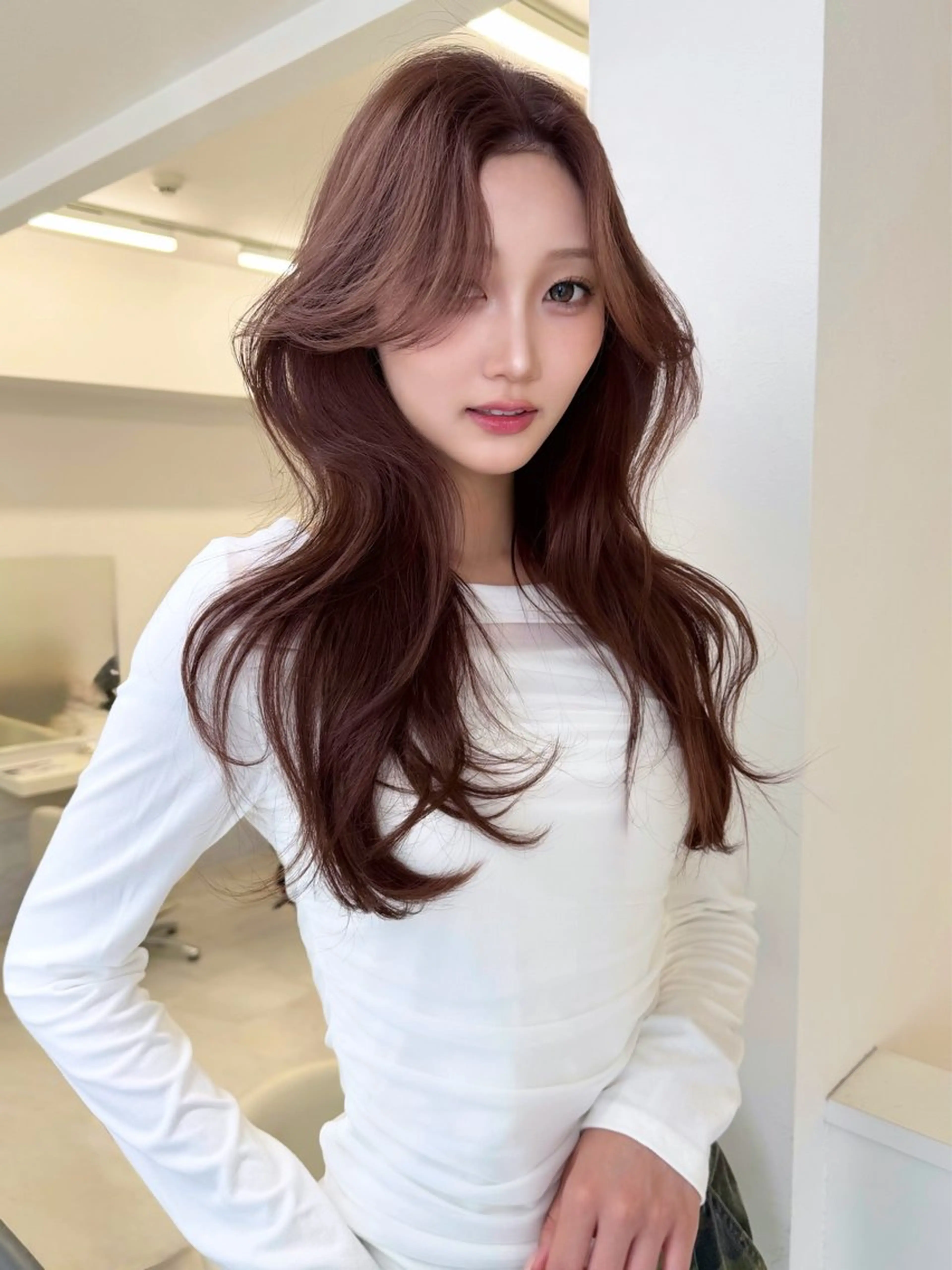 ロング カラー ヘアアレンジ ベージュカラー ブリーチ 透明感カラー ラベンダーカラー ラベンダーベージュ momo /レイヤー/暖色のヘアスタイル