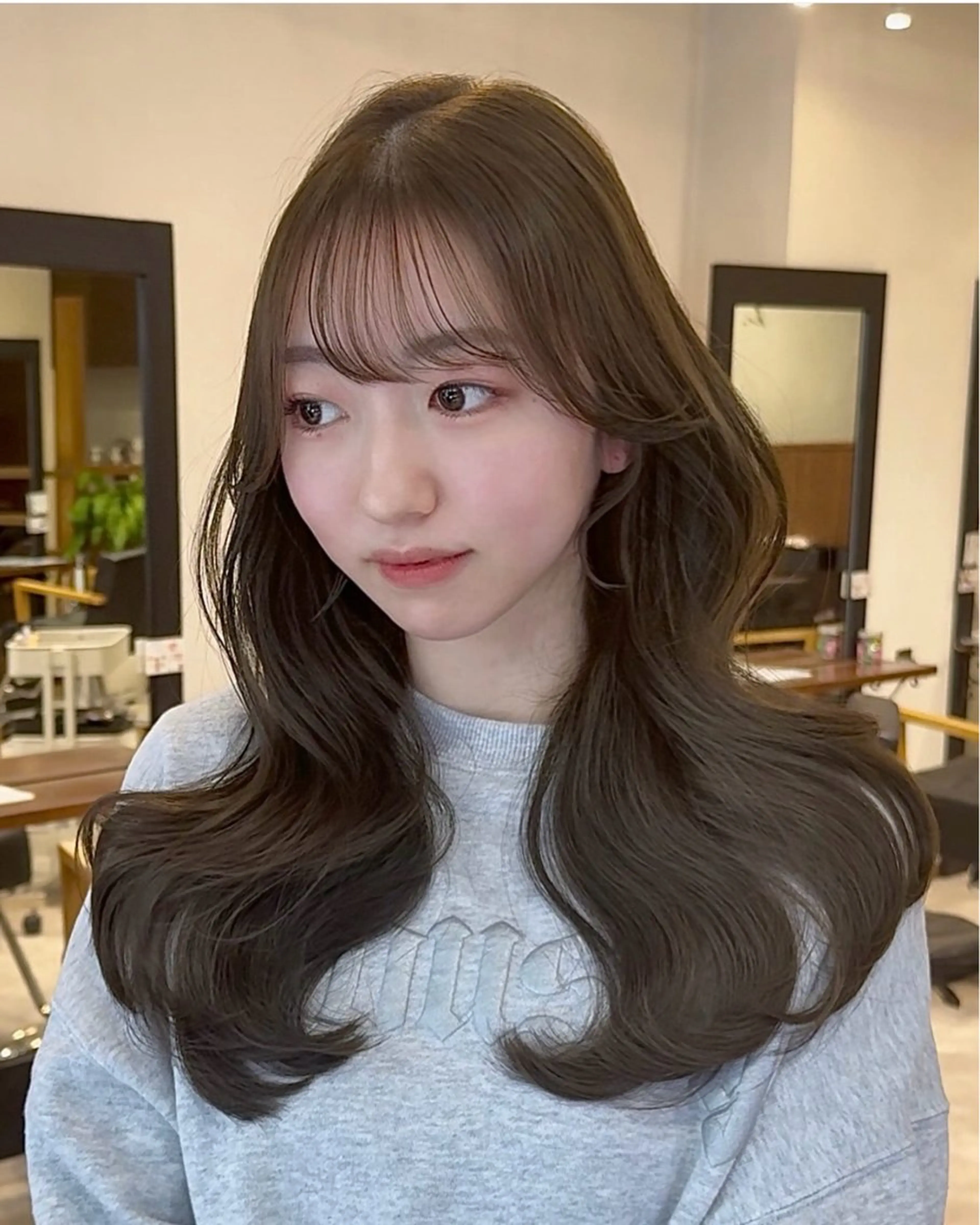 ミディアム みうら しょうのヘアスタイル