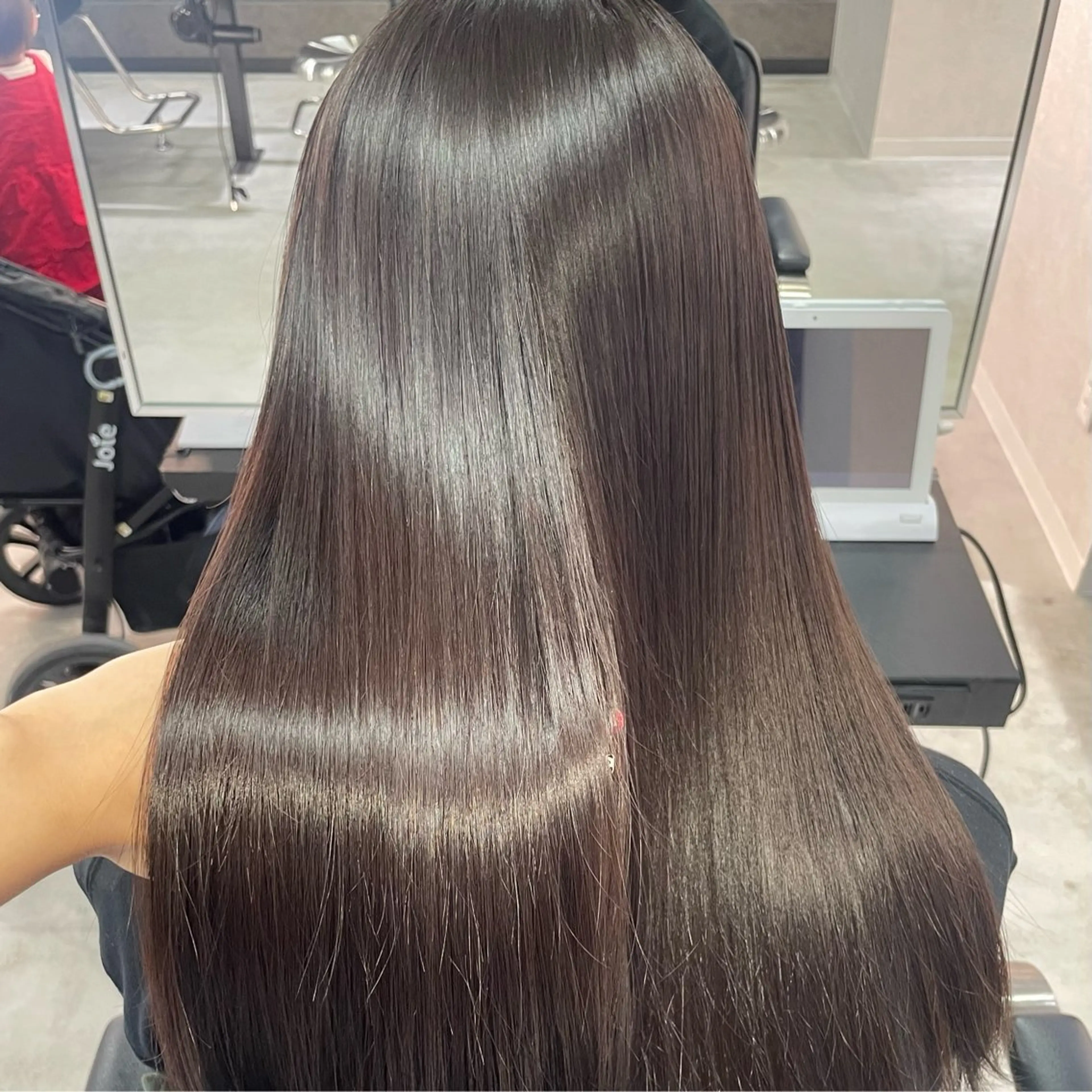 ロング カラー ブラウンカラー ダークブラウン 顔まわりレイヤー レイヤーカット 縮毛矯正 カット ヘアカラー 縮毛矯正 トリートメント レイヤー /髪質改善/ariのヘアスタイル