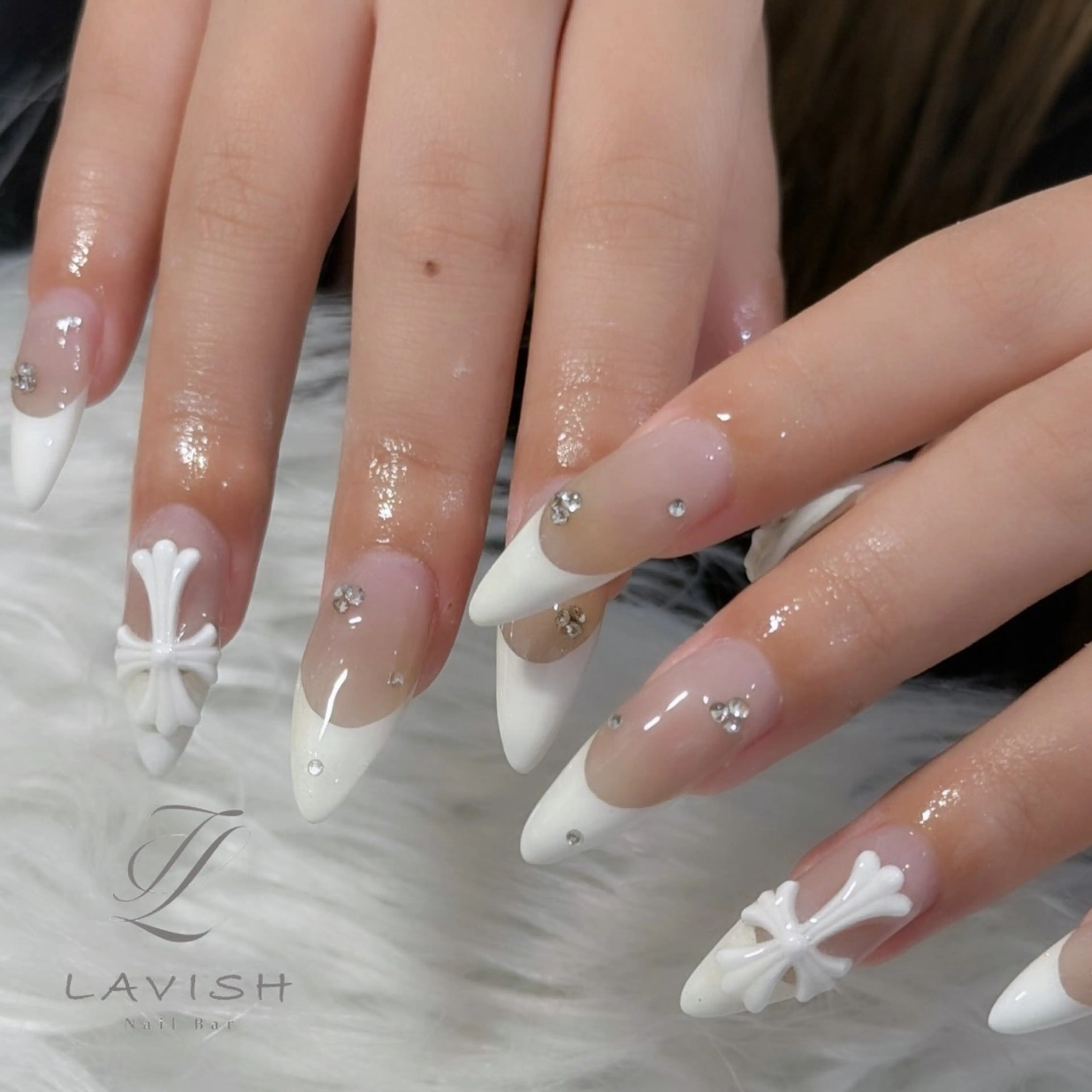 ネイル ハンドネイル フットネイル LAVISH nanamiのネイルデザイン