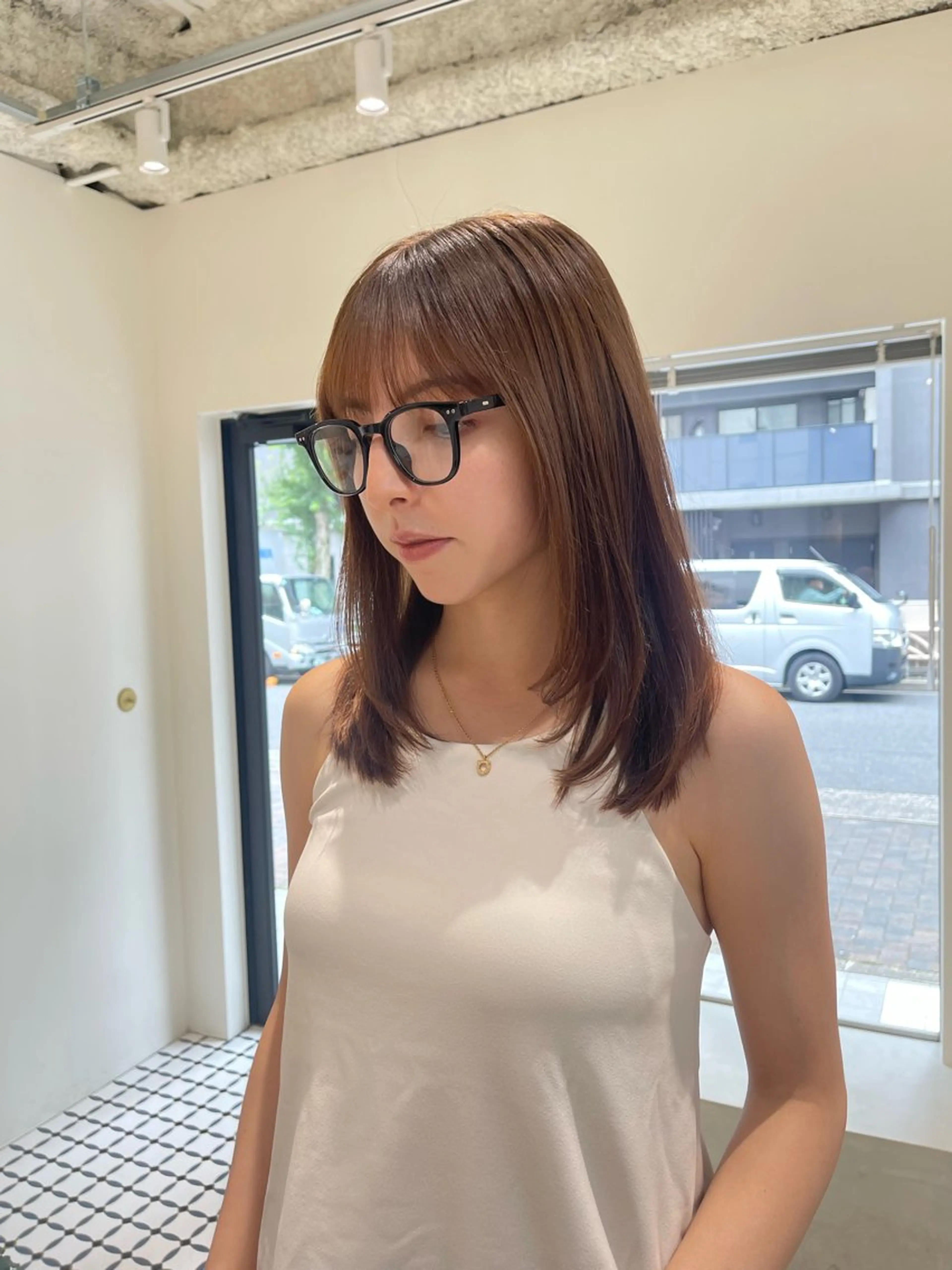 カット+カラー+ダメージレスケアストレートパーマ+うる艶トリートメントの写真