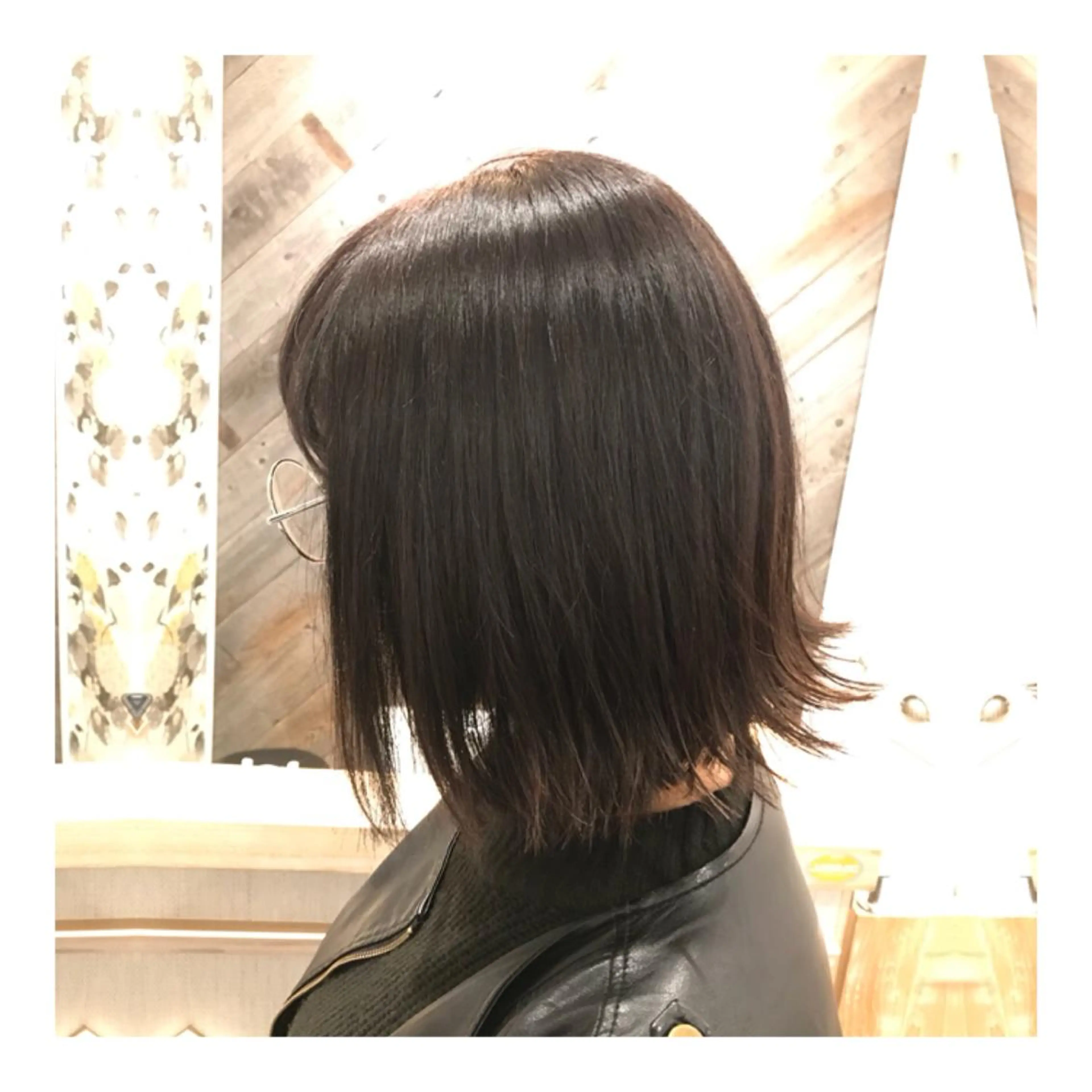 ショート カラー 切りっぱなしボブ ハイライトカラー ボブ ハイライト 外ハネヘア Mood hair salon所属・髪質改善.縮毛矯正 ×韓国ヘアyukiのヘアスタイル