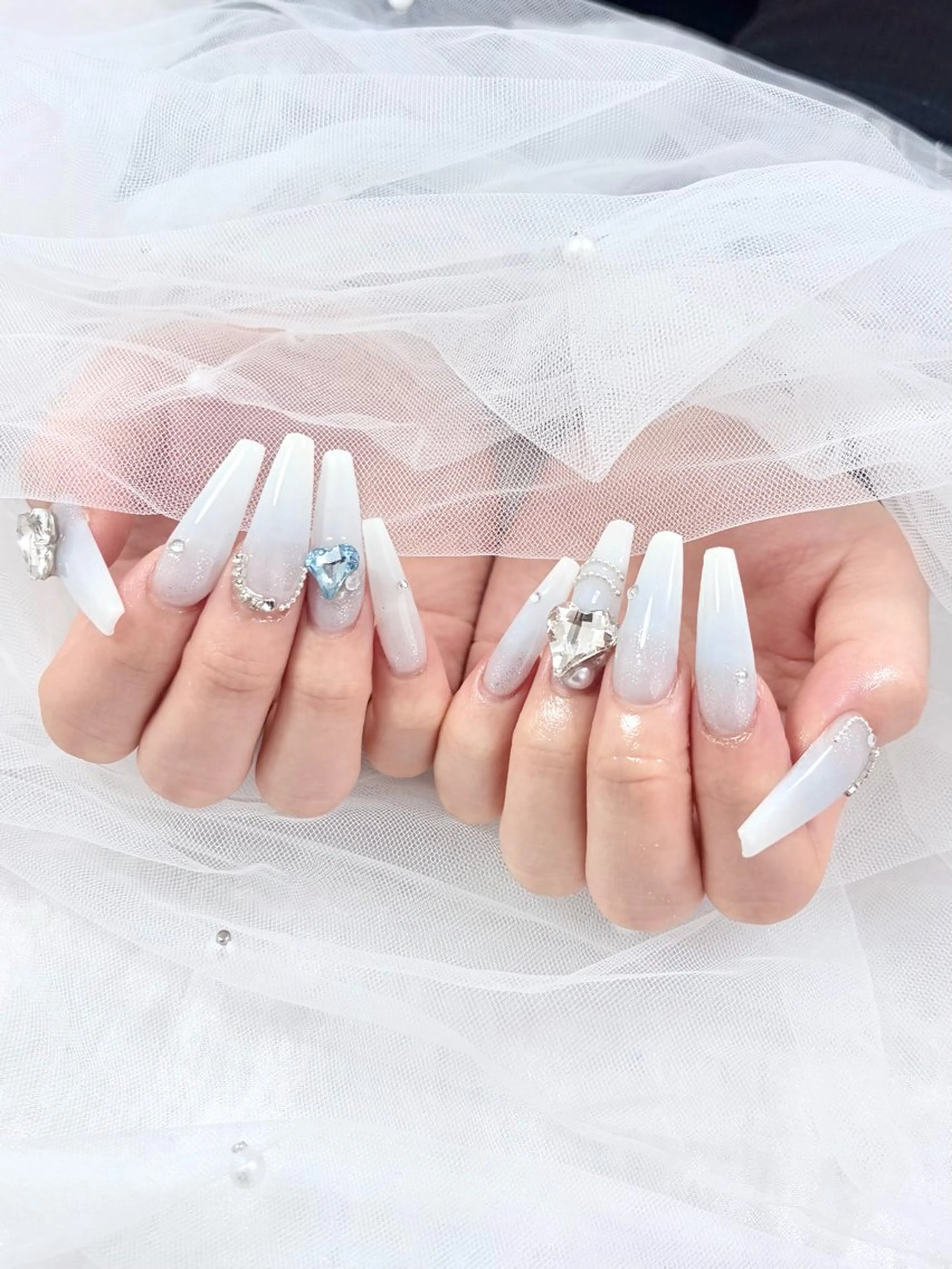ネイル ハンドネイル akari🎀 京橋 ARRINEのネイルデザイン
