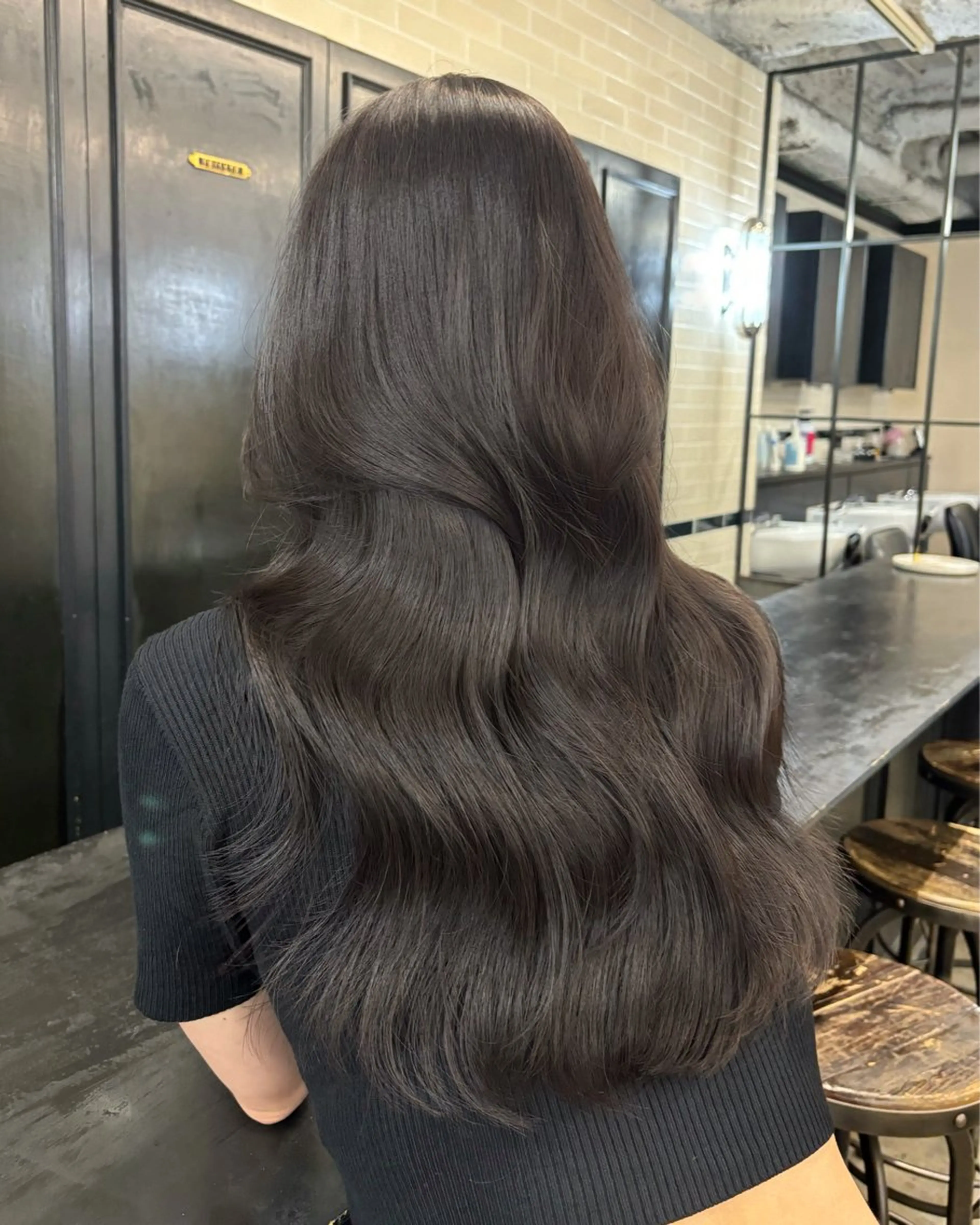 ロング カラー ヘアカラー トリートメント オリーブベージュ 🫒🩶Rianaのヘアスタイル