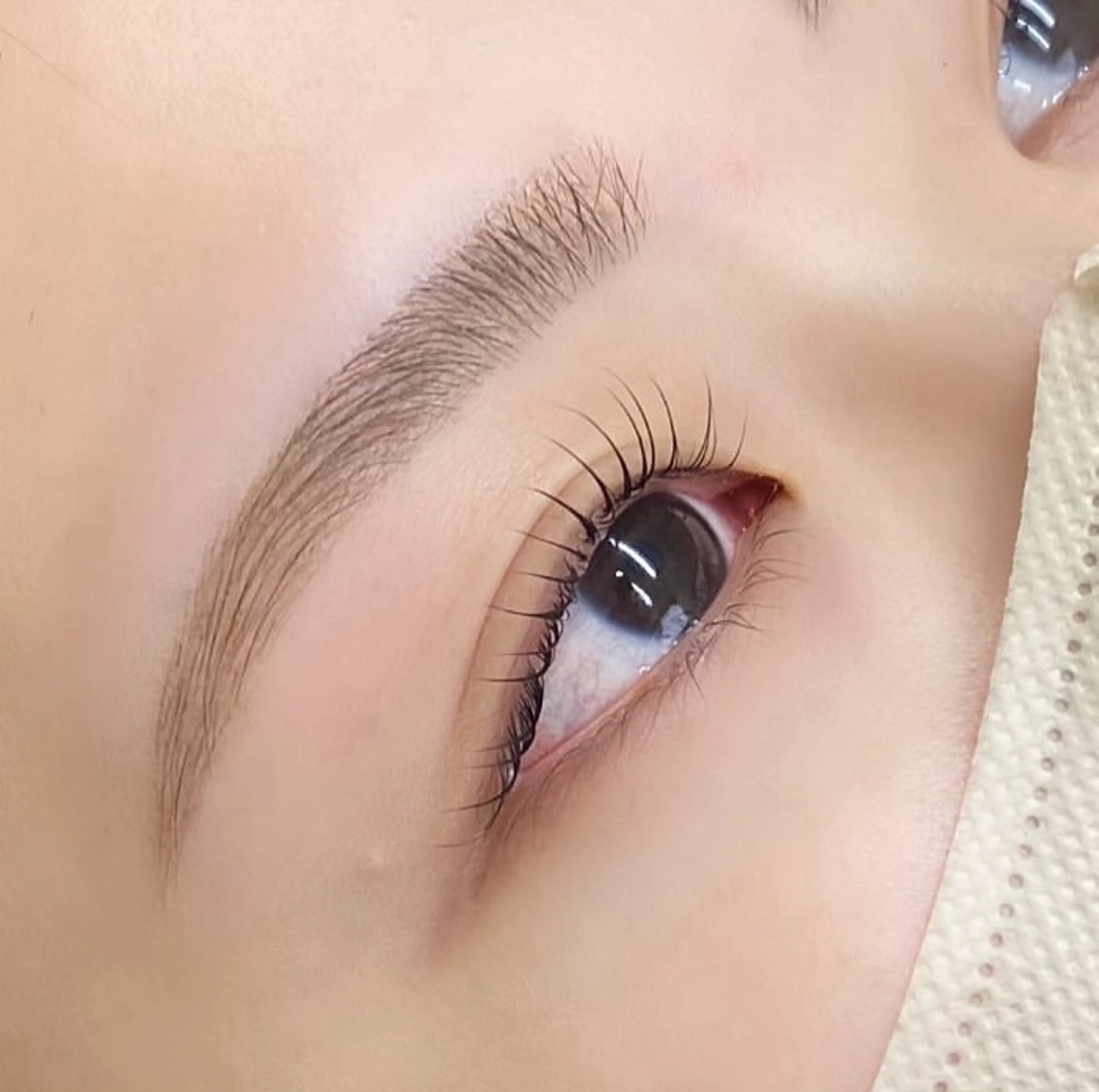 マツエク・マツパ 小笠原🩰 垢抜け眉/束感まつげのマツエク・マツパデザイン